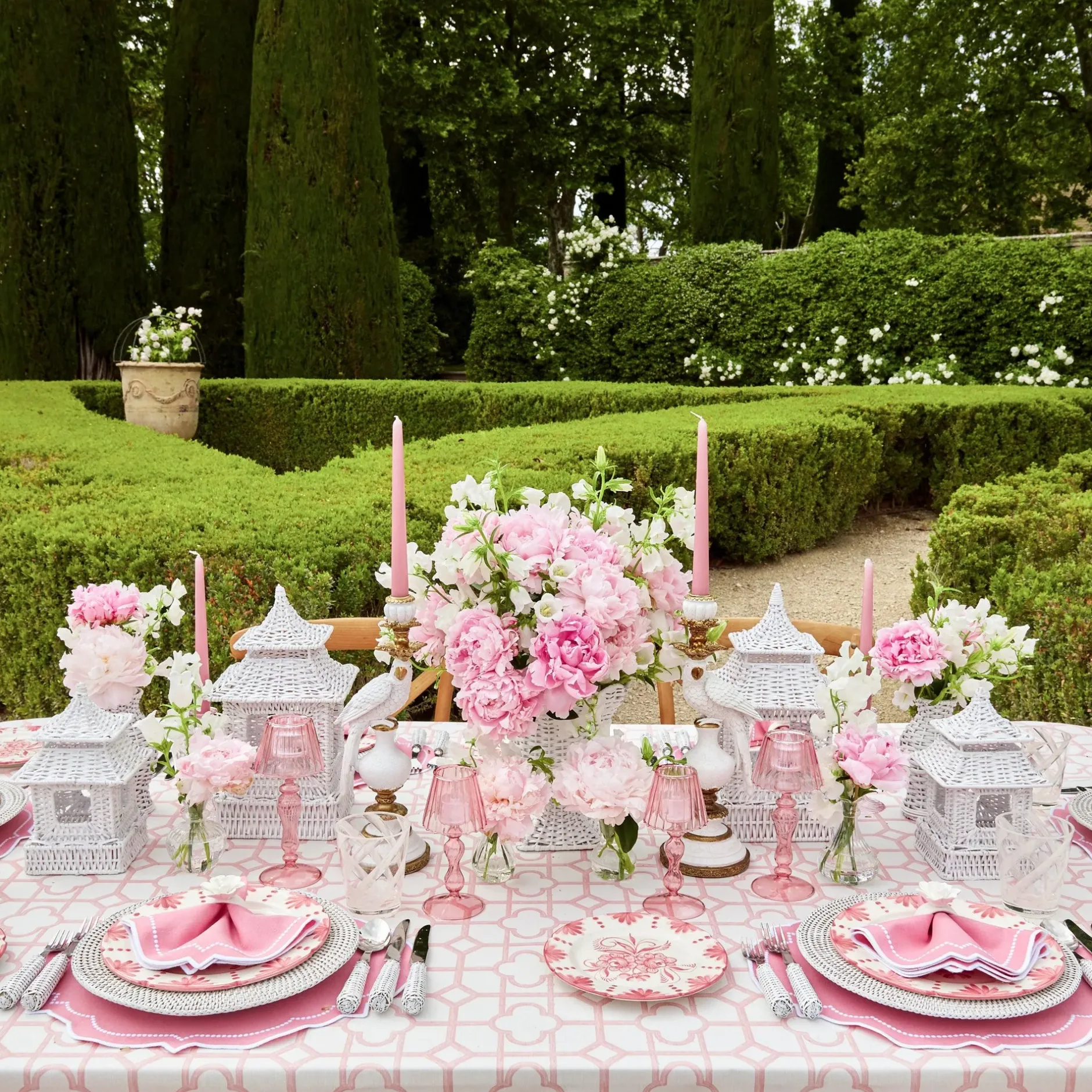 Clearance Mrs. Alice Amelie Pink Placemats & Napkins (Set Of 4)