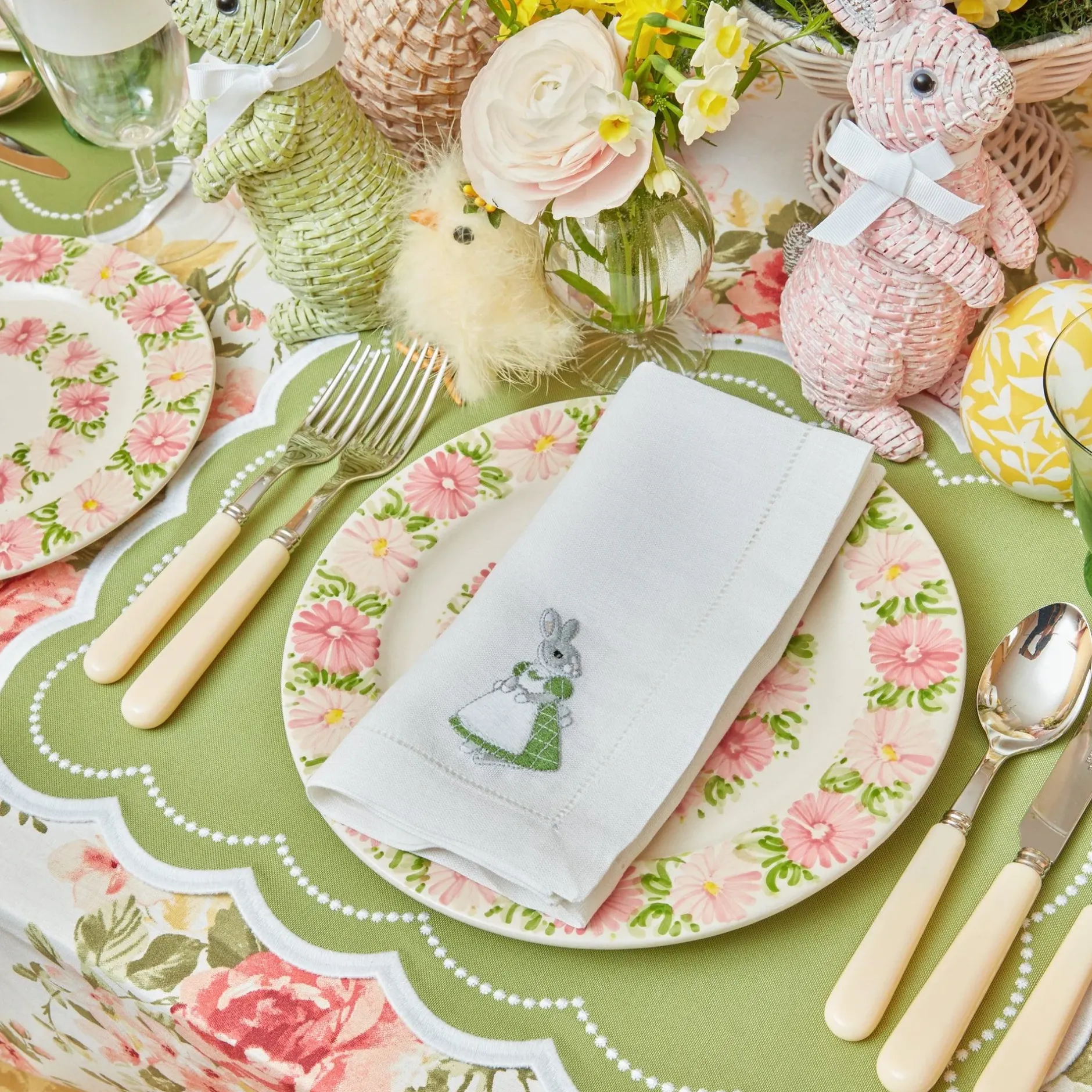 Discount Mrs. Alice Assorted White Linen Rabbit Napkins (Set Of 4)