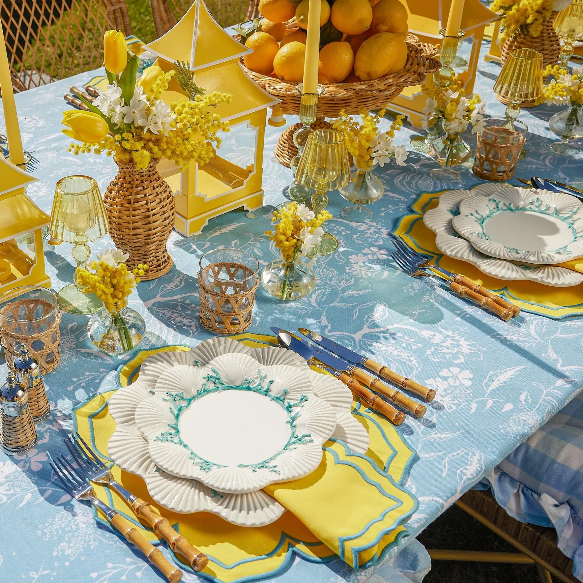 Mrs. Alice Blue Coral Dinner & Starter Plates (Set Of 8)