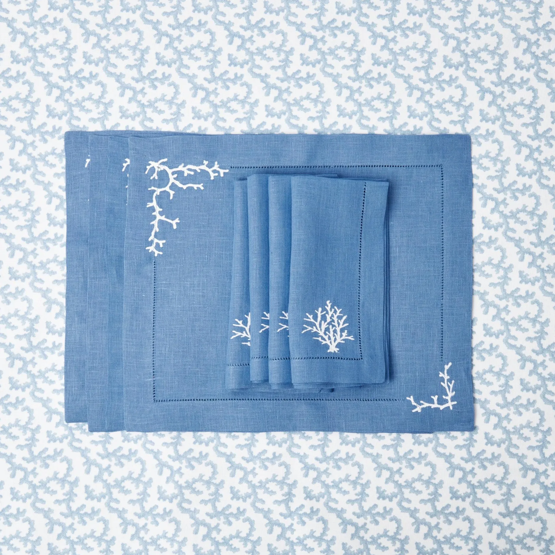Online Mrs. Alice Blue Coral Tablecloth