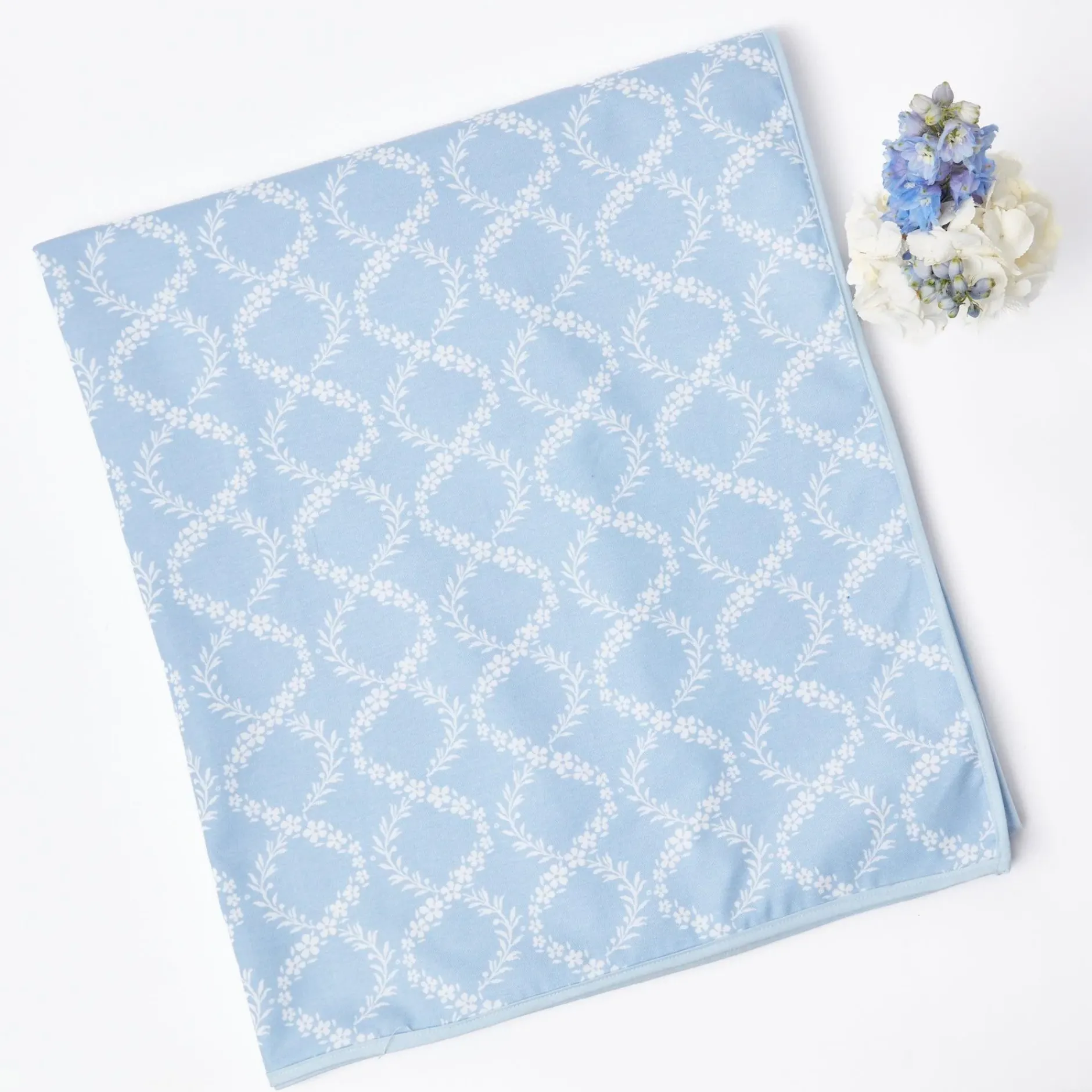 New Mrs. Alice Blue Garland Tablecloth