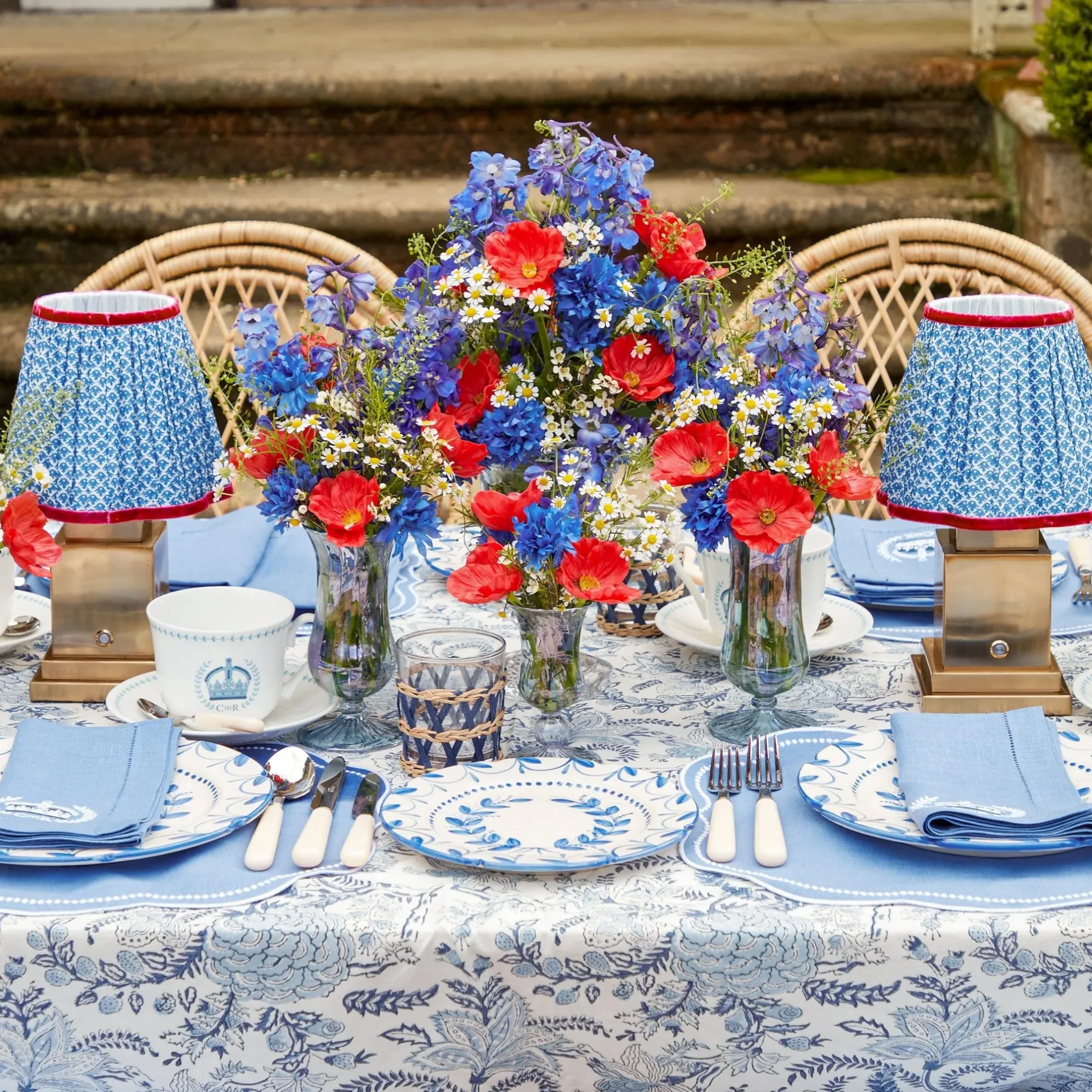 Best Mrs. Alice Blue Lotus Lampshade
