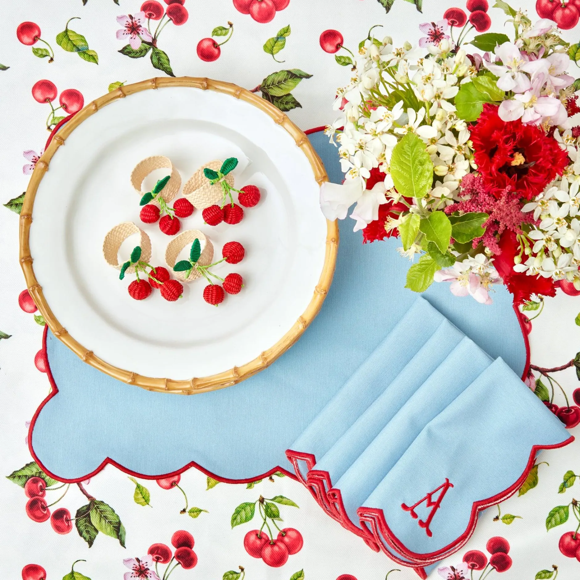 Online Mrs. Alice Blue With Red Scallop Napkins (Set Of 4)