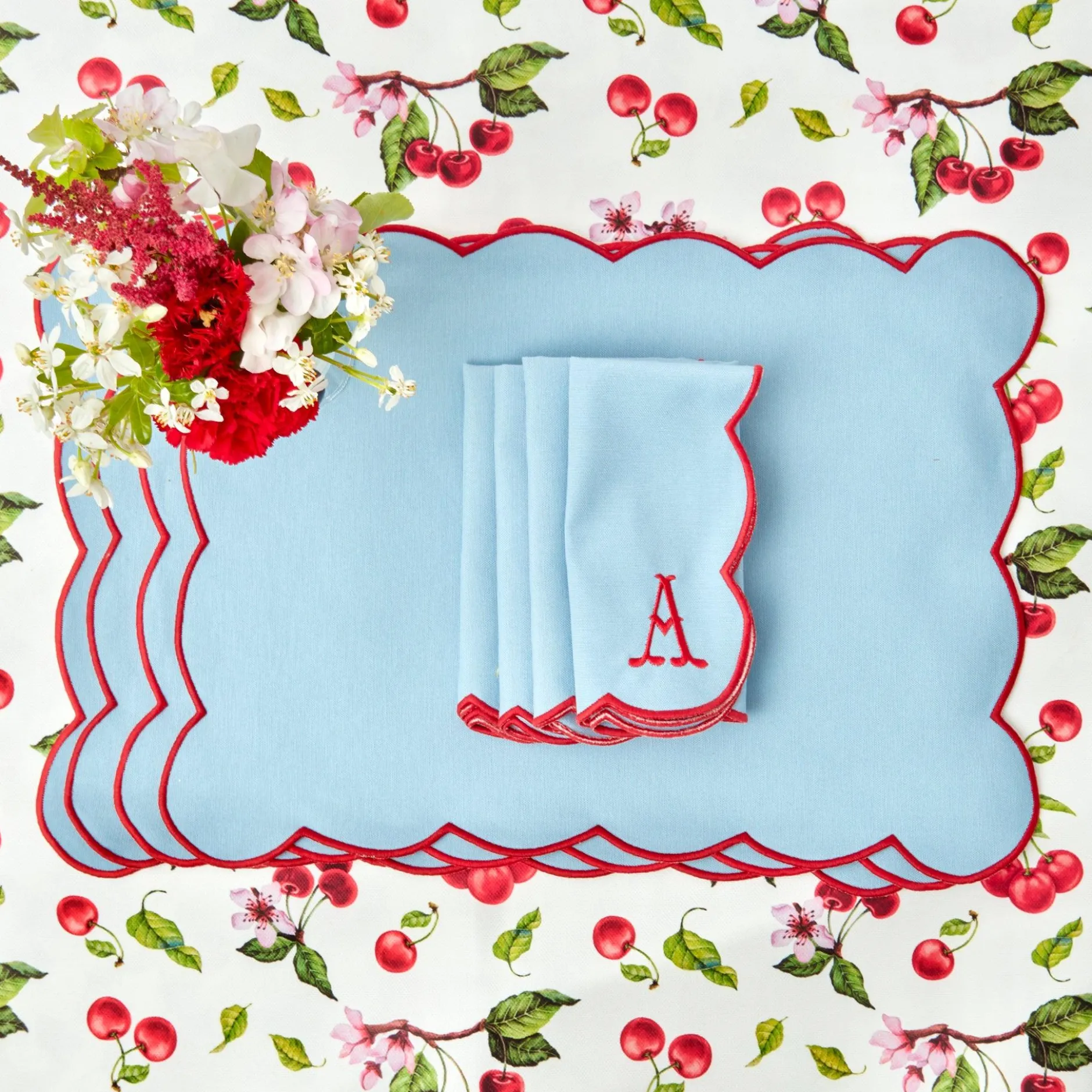 Online Mrs. Alice Blue With Red Scallop Napkins (Set Of 4)