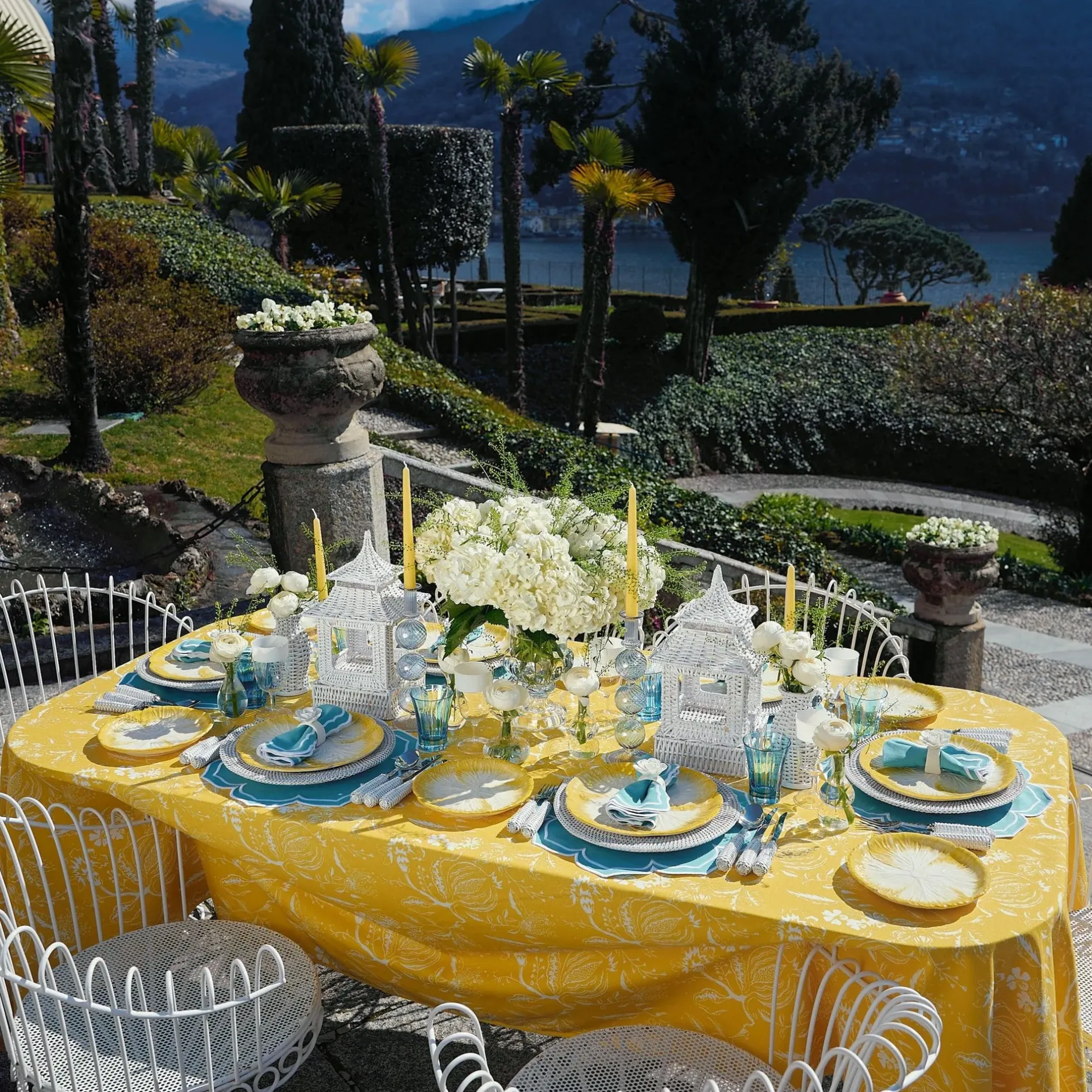 Hot Mrs. Alice Camille Azure Candle Set (Yellow)