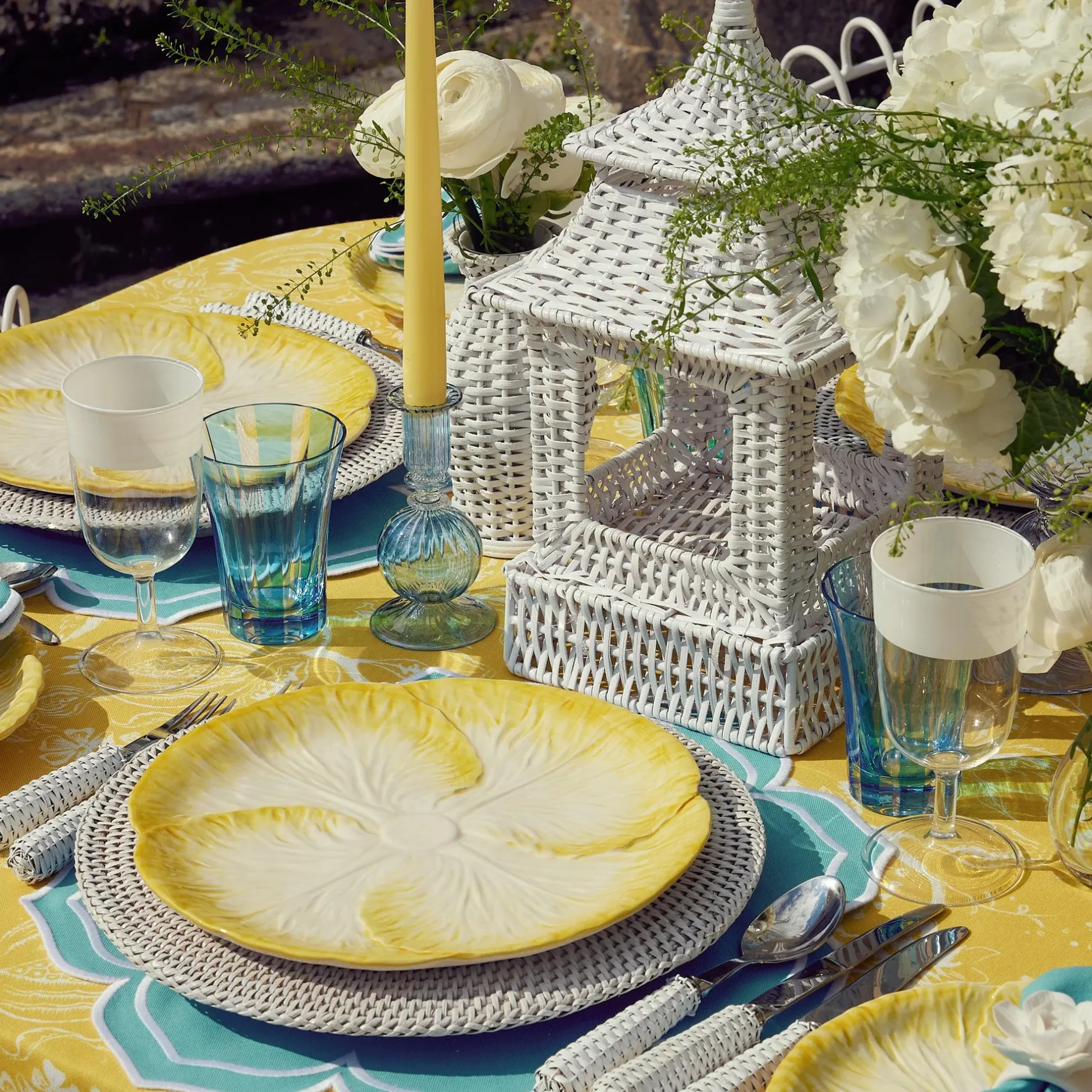 Hot Mrs. Alice Camille Azure Candle Set (Yellow)