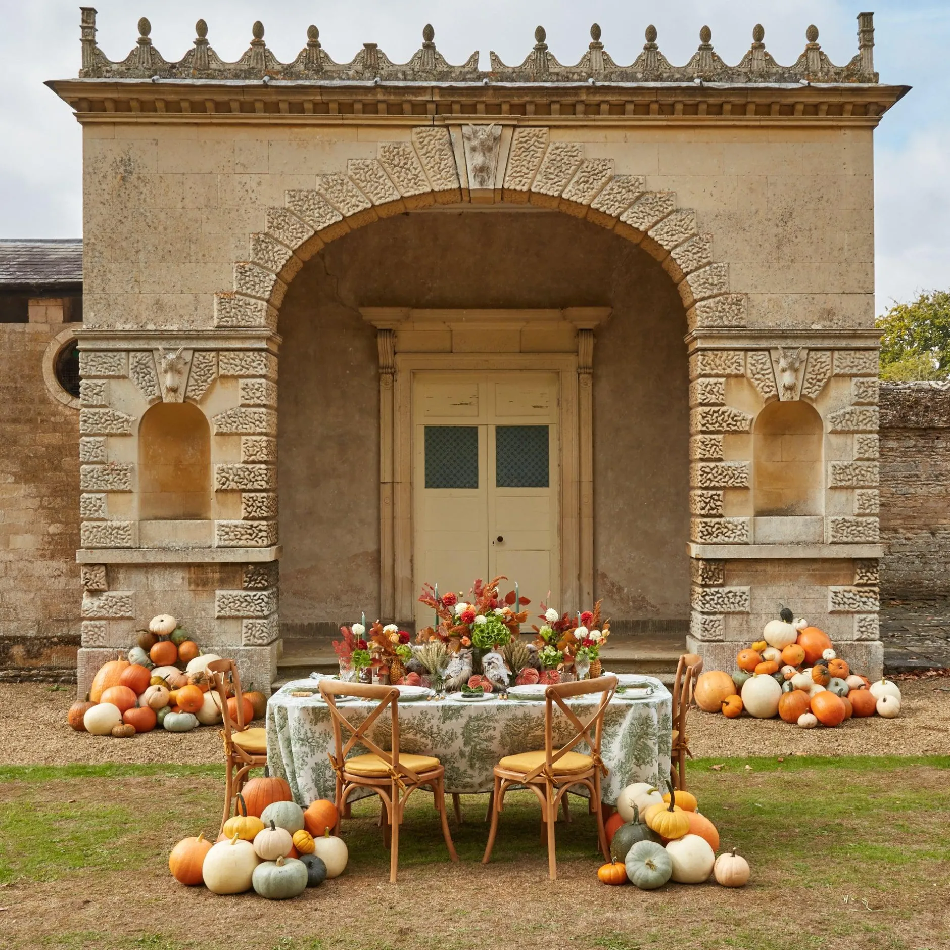 New Mrs. Alice Chloe Toile Tablecloth