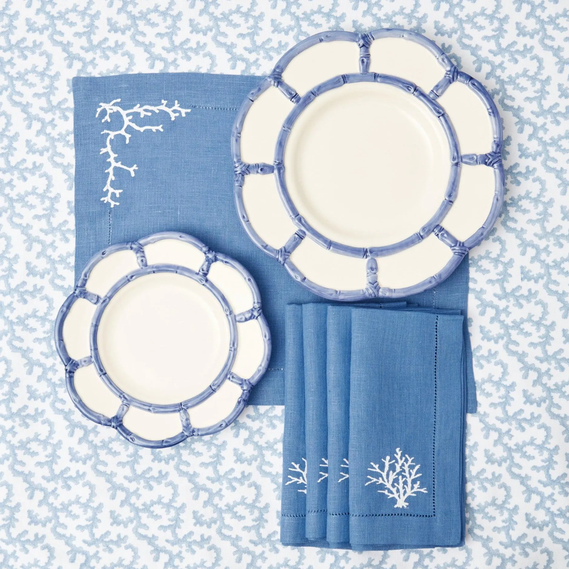 Hot Mrs. Alice Coral Blue Linen Placemats & Napkins (Set Of 4)