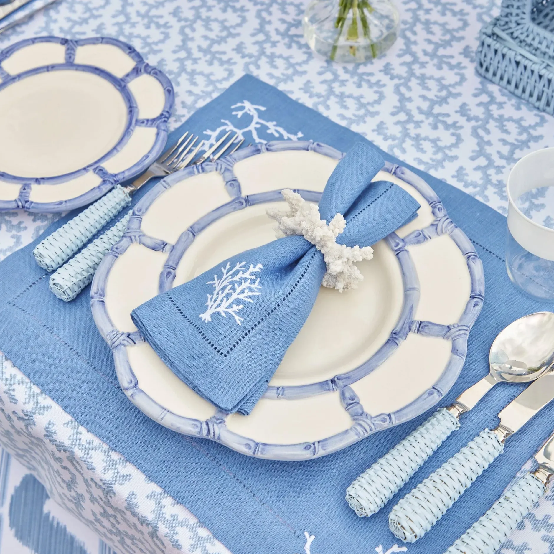 Hot Mrs. Alice Coral Blue Linen Placemats & Napkins (Set Of 4)