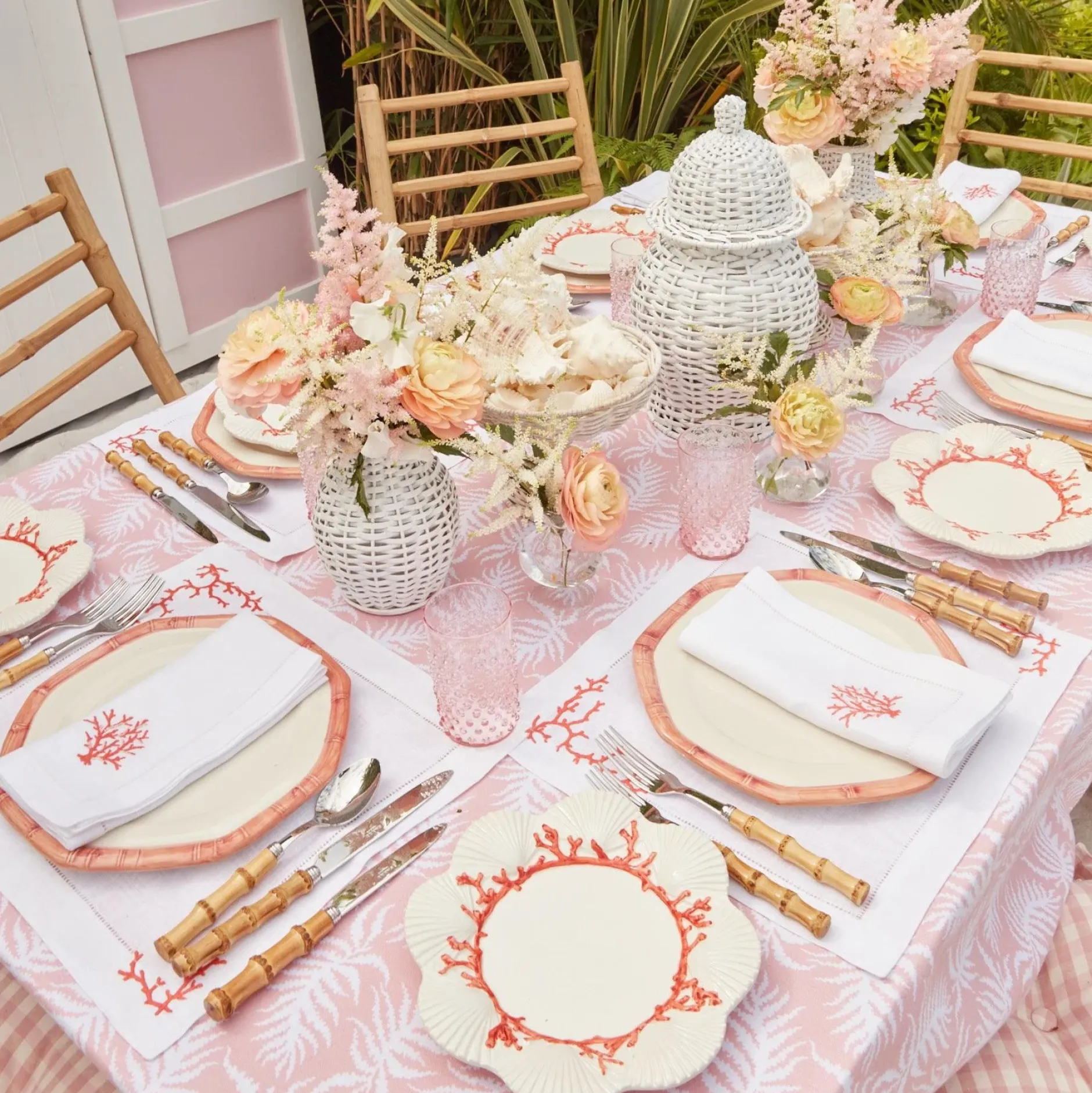 Clearance Mrs. Alice Coral Linen Placemats & Napkins (Set Of 4)