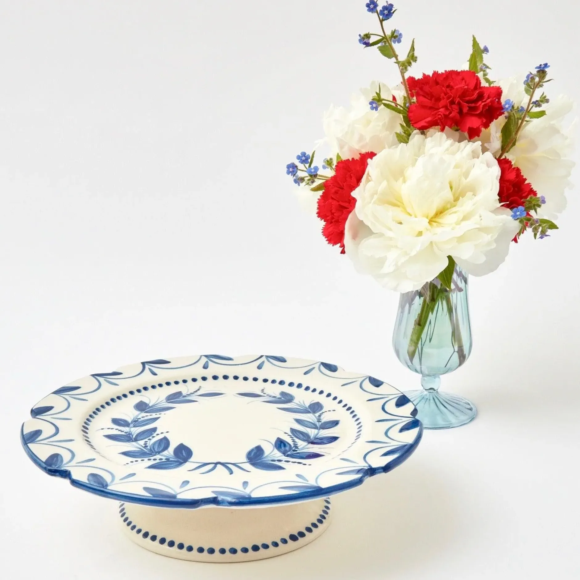 Hot Mrs. Alice Elizabeth Garland Cake Stand