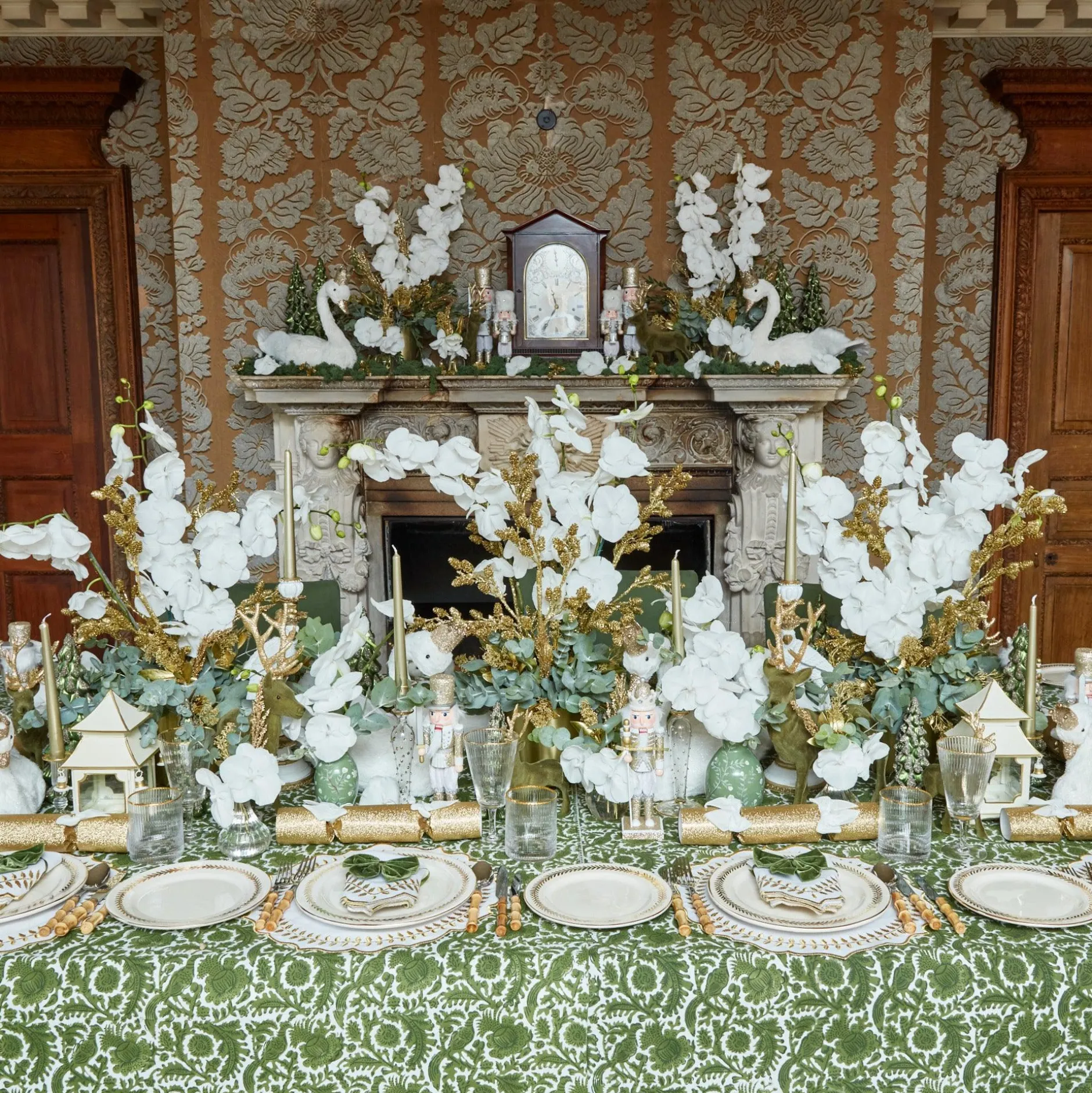 Hot Mrs. Alice Gold Garland Dinner Plates (Set Of 4)