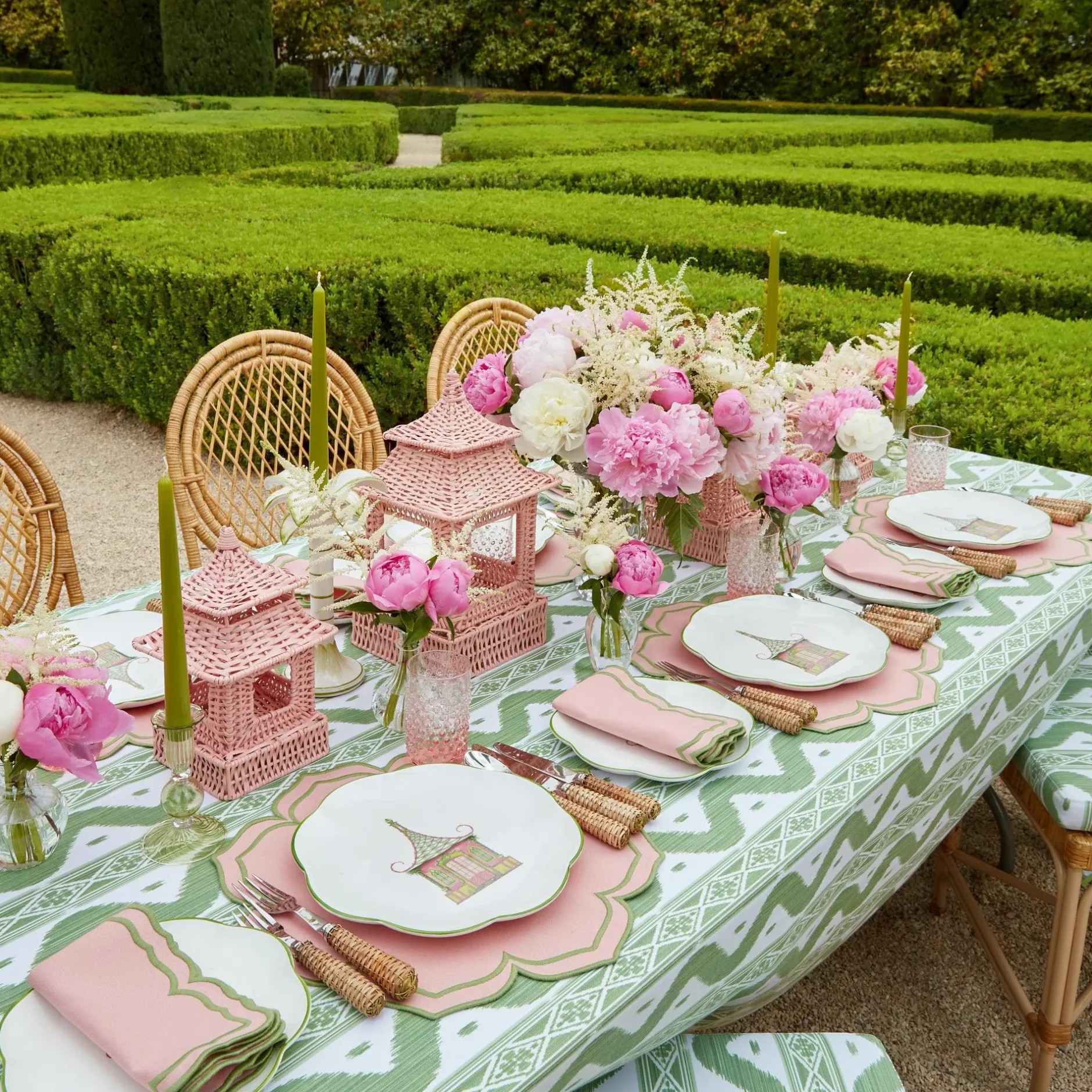 Sale Mrs. Alice Green Ikat & Pink Fleur Linen Set