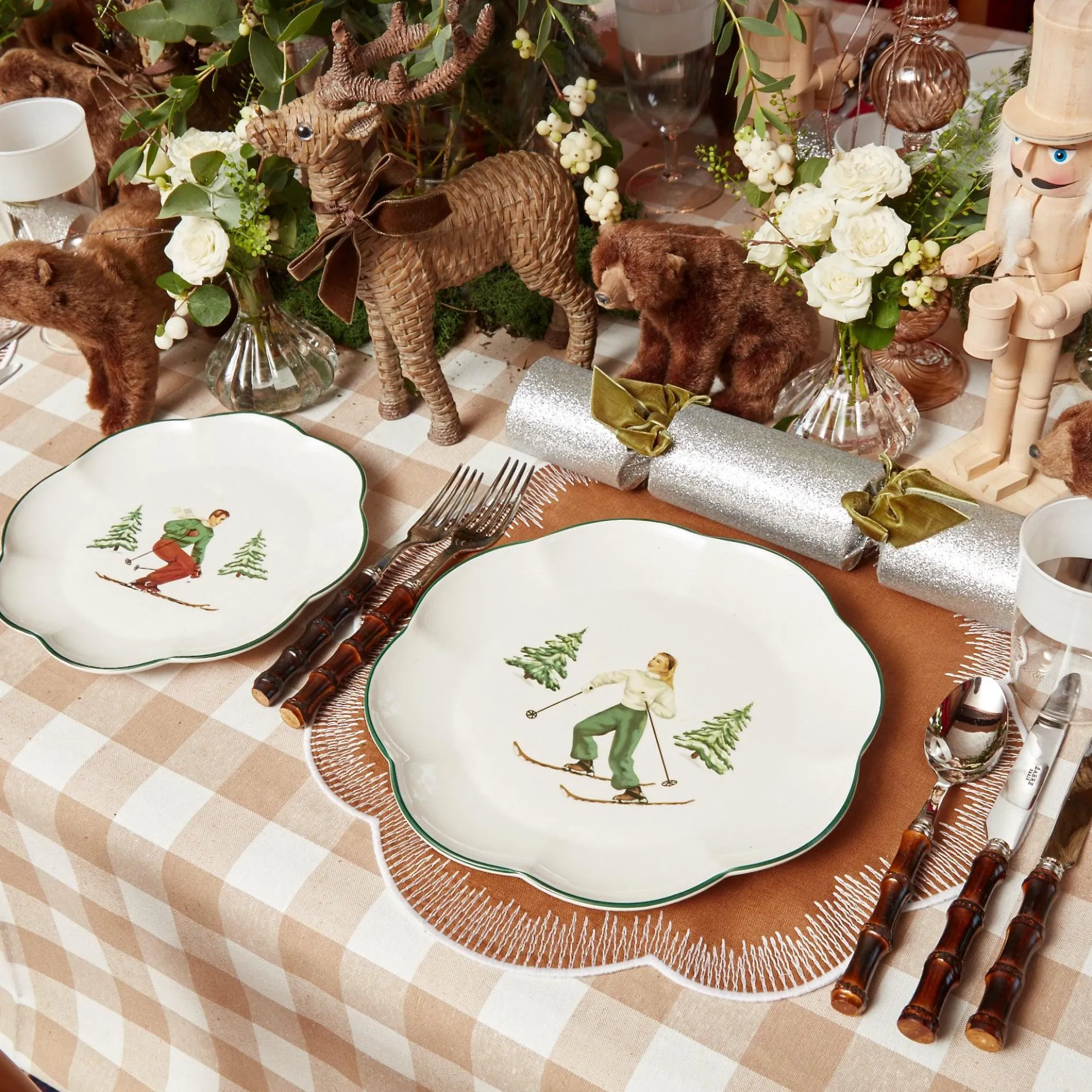 Sale Mrs. Alice Heidi & Hans Skier Dinner Plate (Set Of 4)