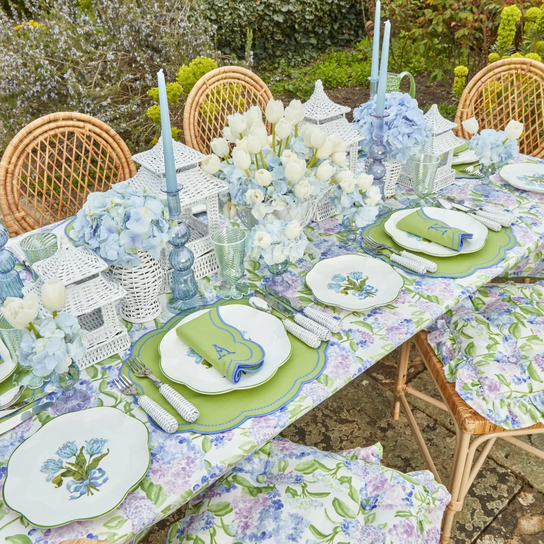 Clearance Mrs. Alice Hydrangea Seat Pad Cushions (Set Of 4)