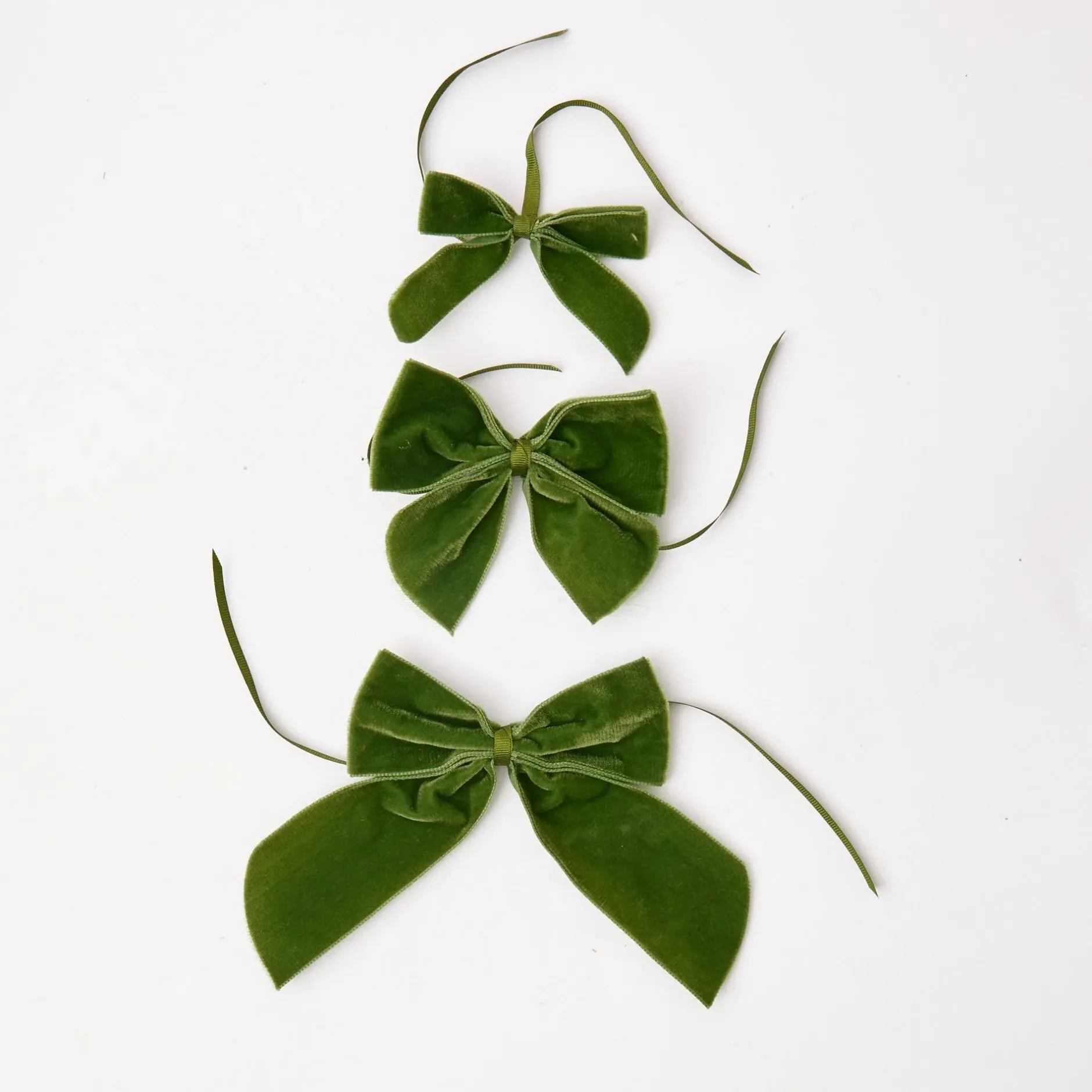 Clearance Mrs. Alice Large Forest Green Napkin Bow (Pair)