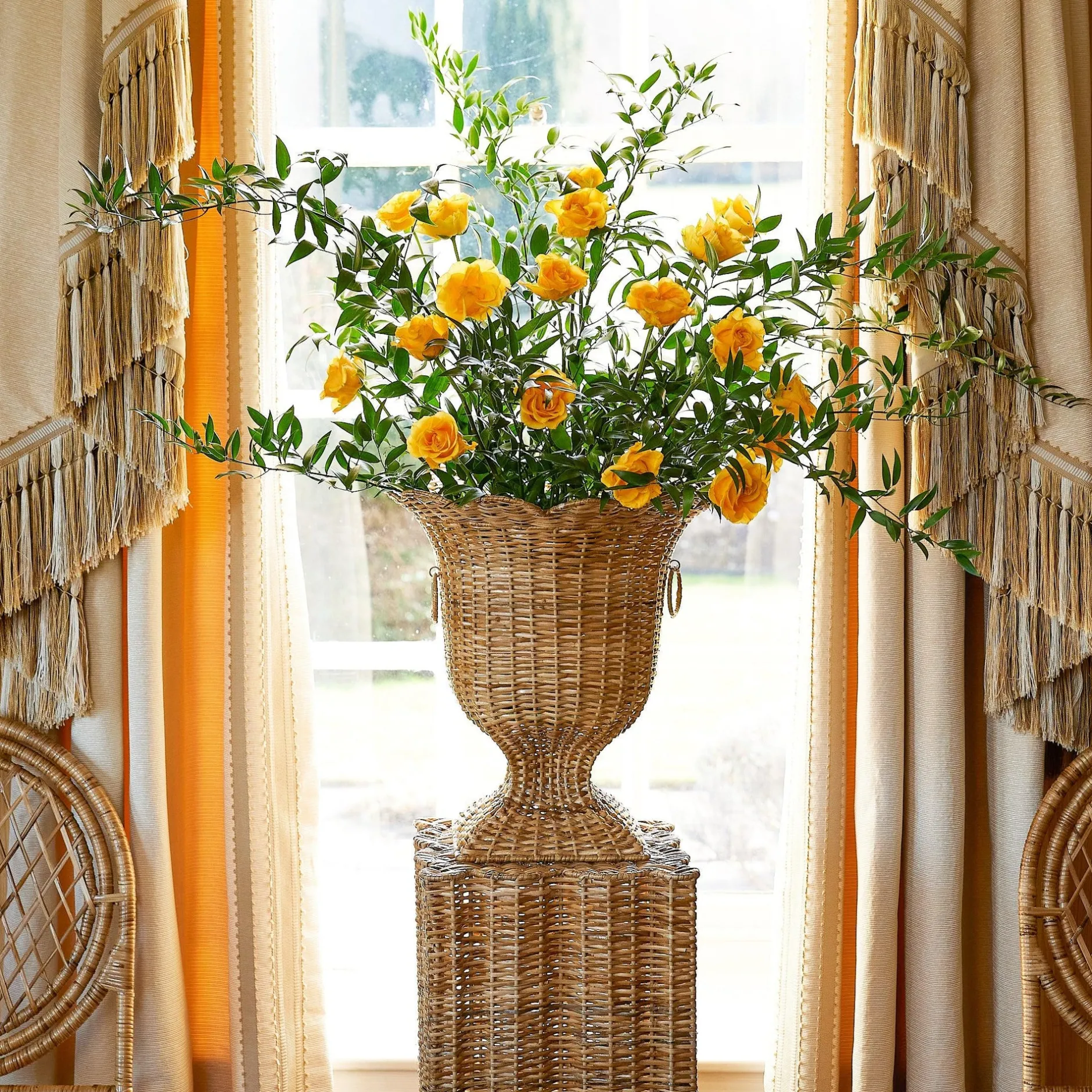 Best Mrs. Alice Liliana Scalloped Rattan Urn