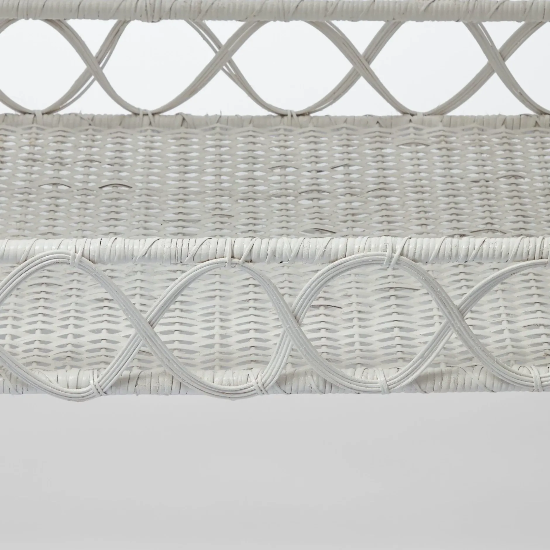 Online Mrs. Alice Madeleine White Rattan Scalloped Console Table