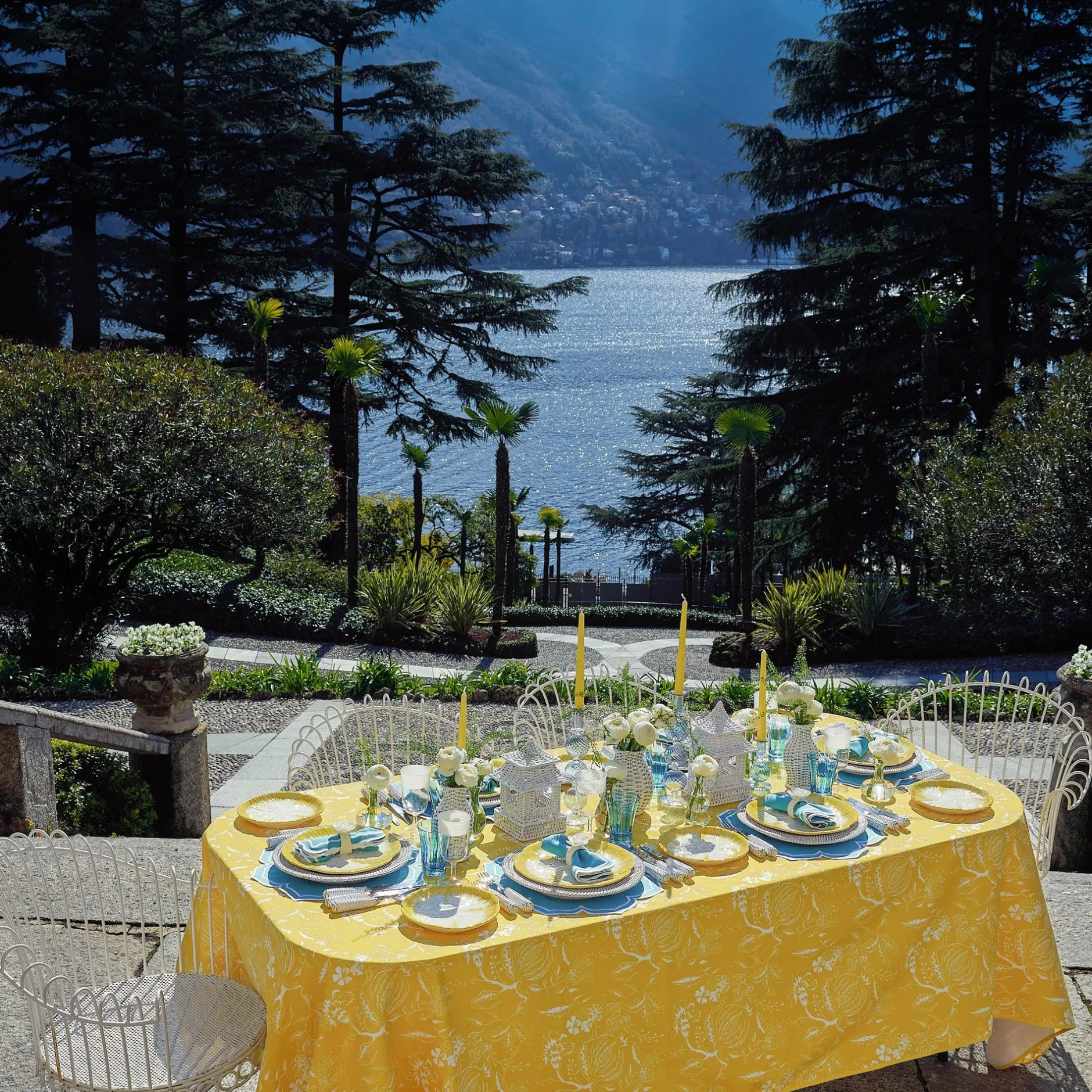Online Mrs. Alice Melograno Decoration Set