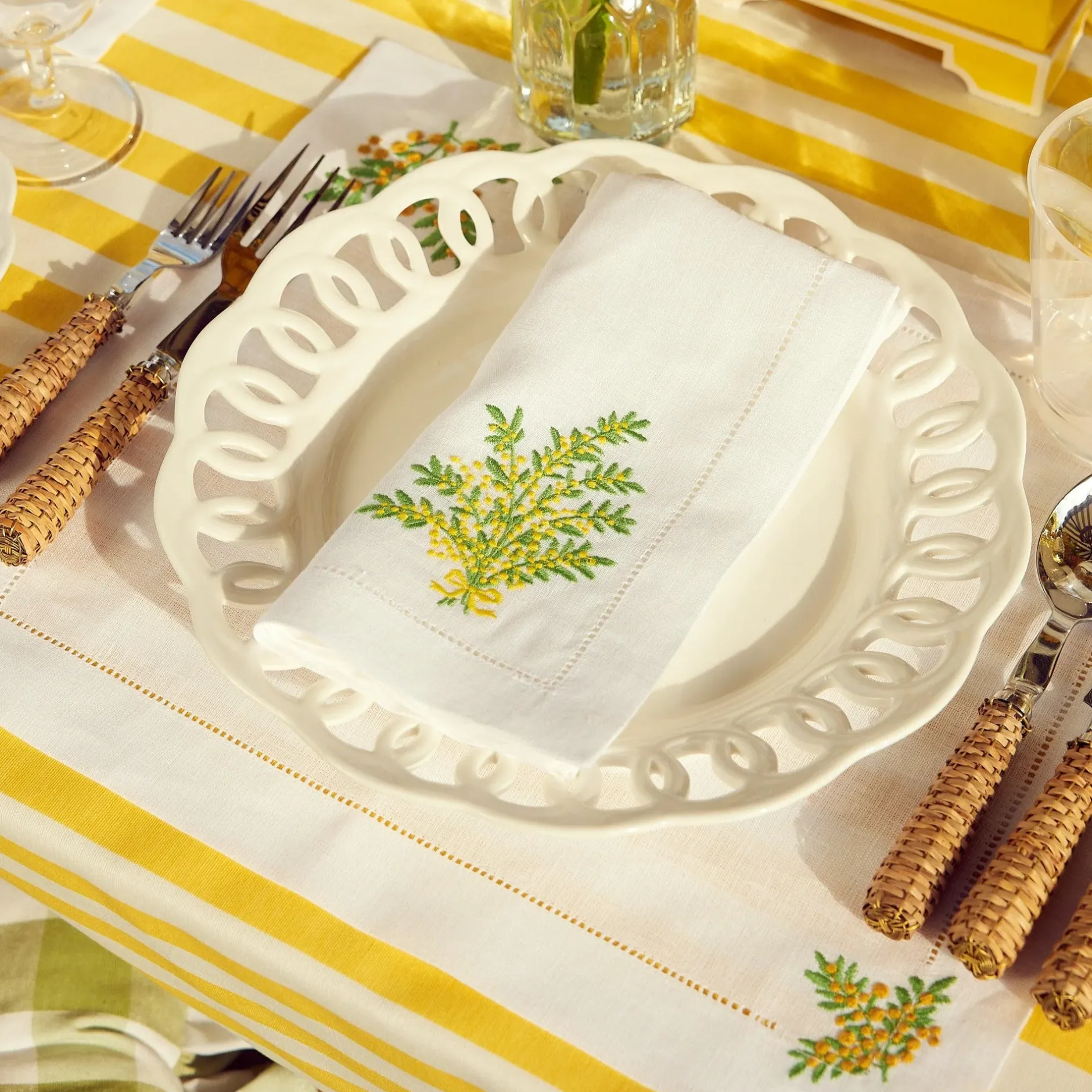 Online Mrs. Alice Mimosa White Linen Napkins (Set Of 4)