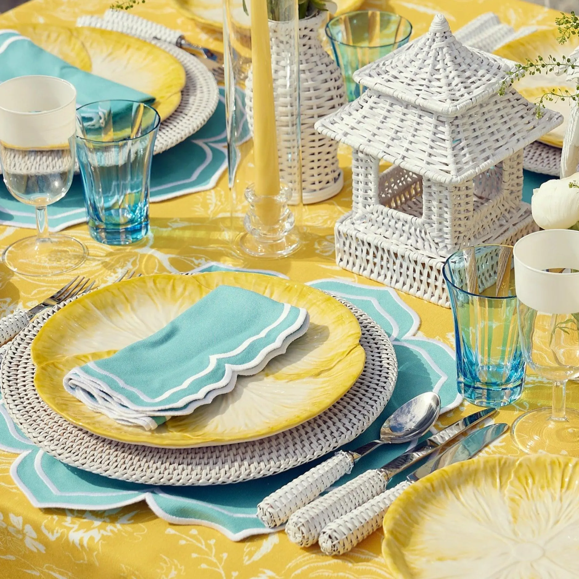 Outlet Mrs. Alice Mini White Rattan Pagoda Lanterns (Pair)