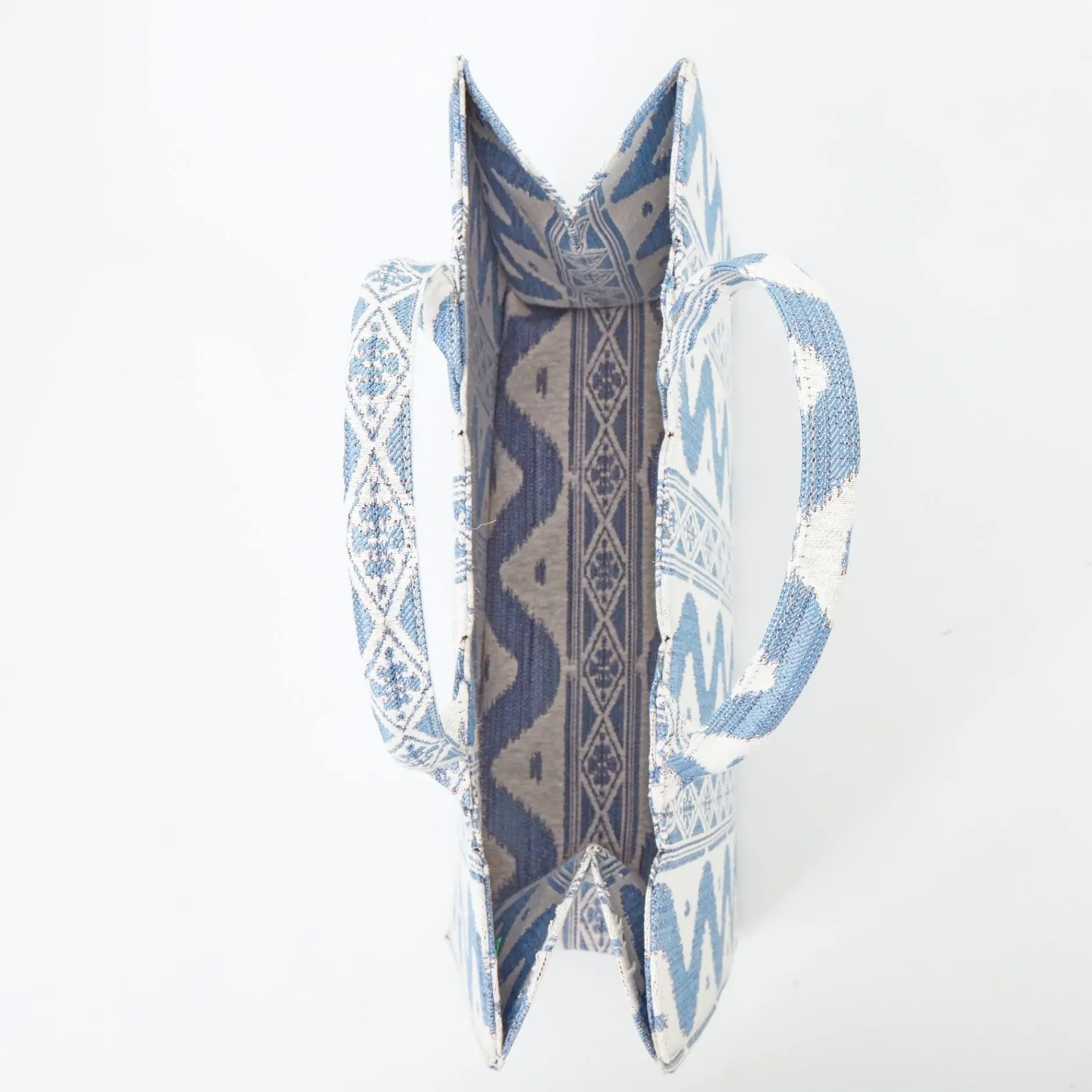 Hot Mrs. Alice Tote Bag (Blue Ikat)