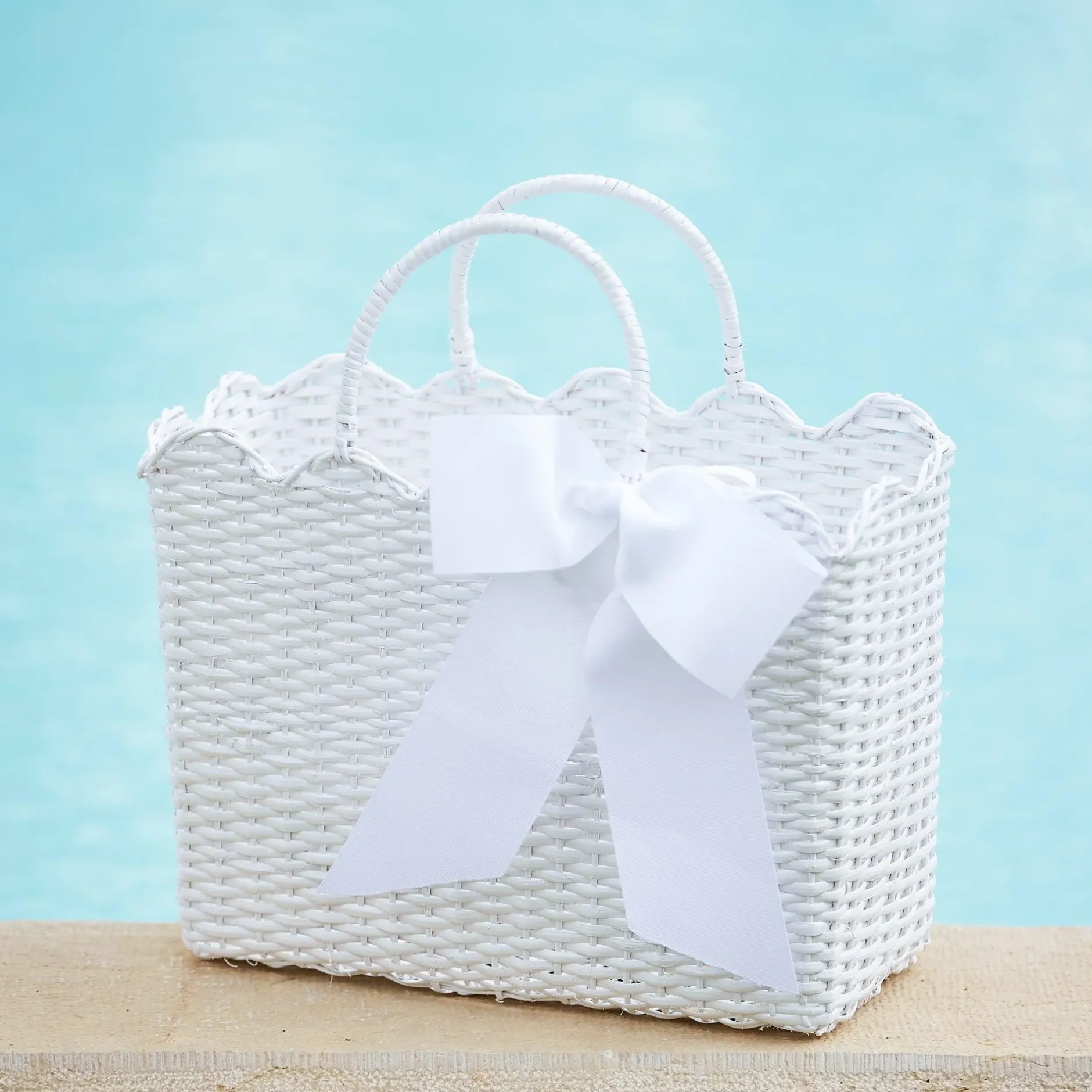 Sale Mrs. Alice White Rattan Tote Bag (Blue Bow)