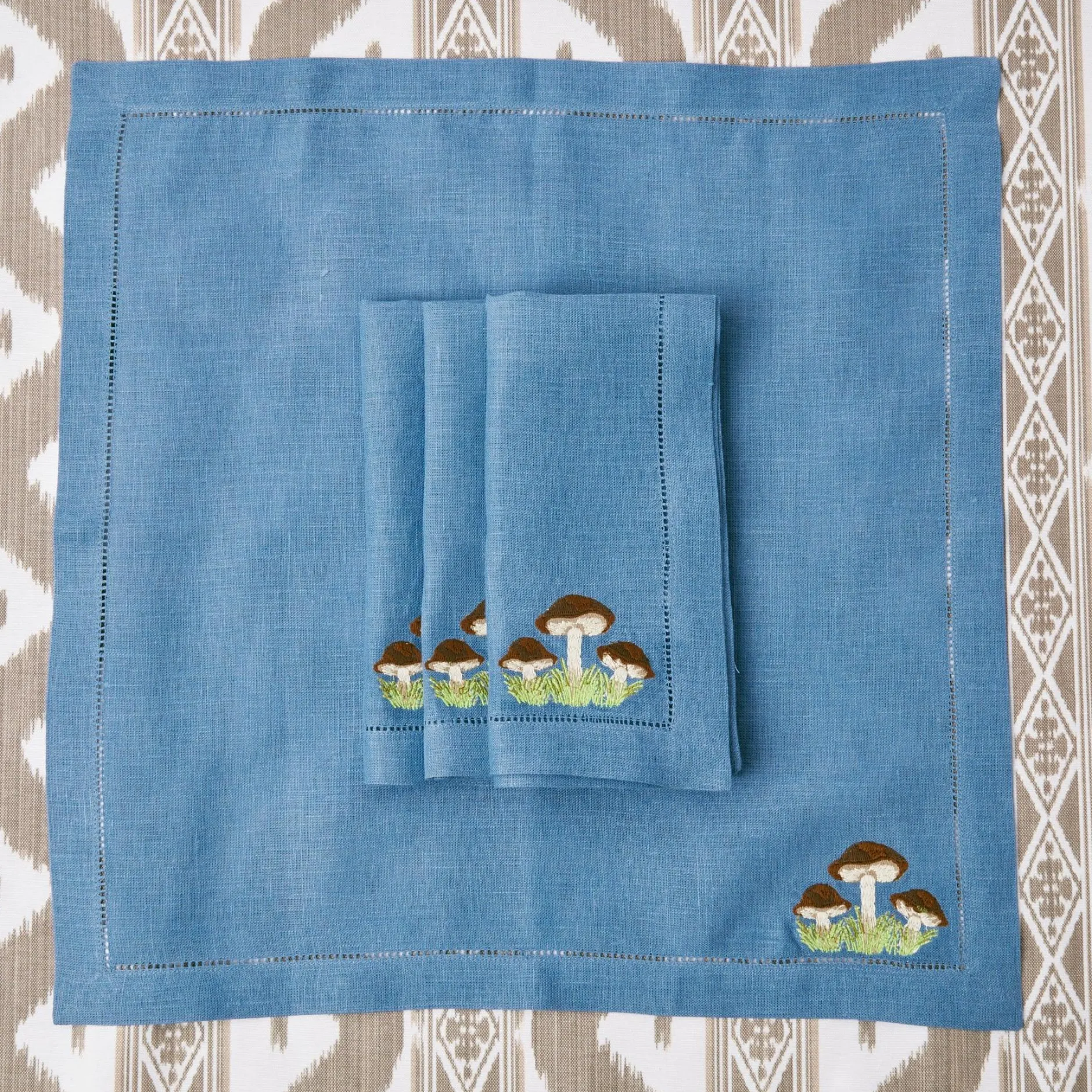 Hot Mrs. Alice Mushroom Blue Linen Napkins (Set Of 4)
