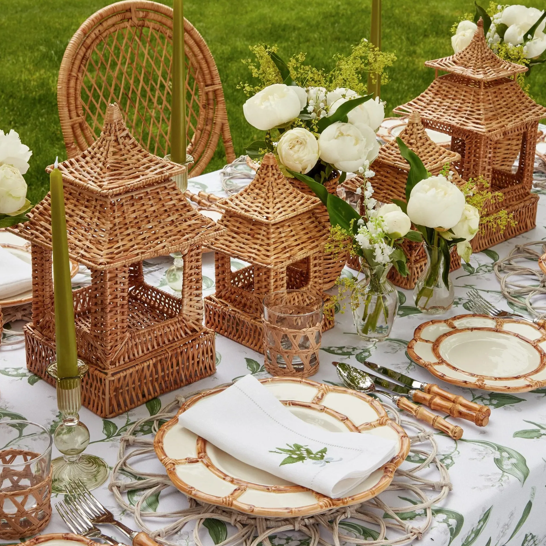 Hot Mrs. Alice Natural Rattan Pagoda Decoration Set