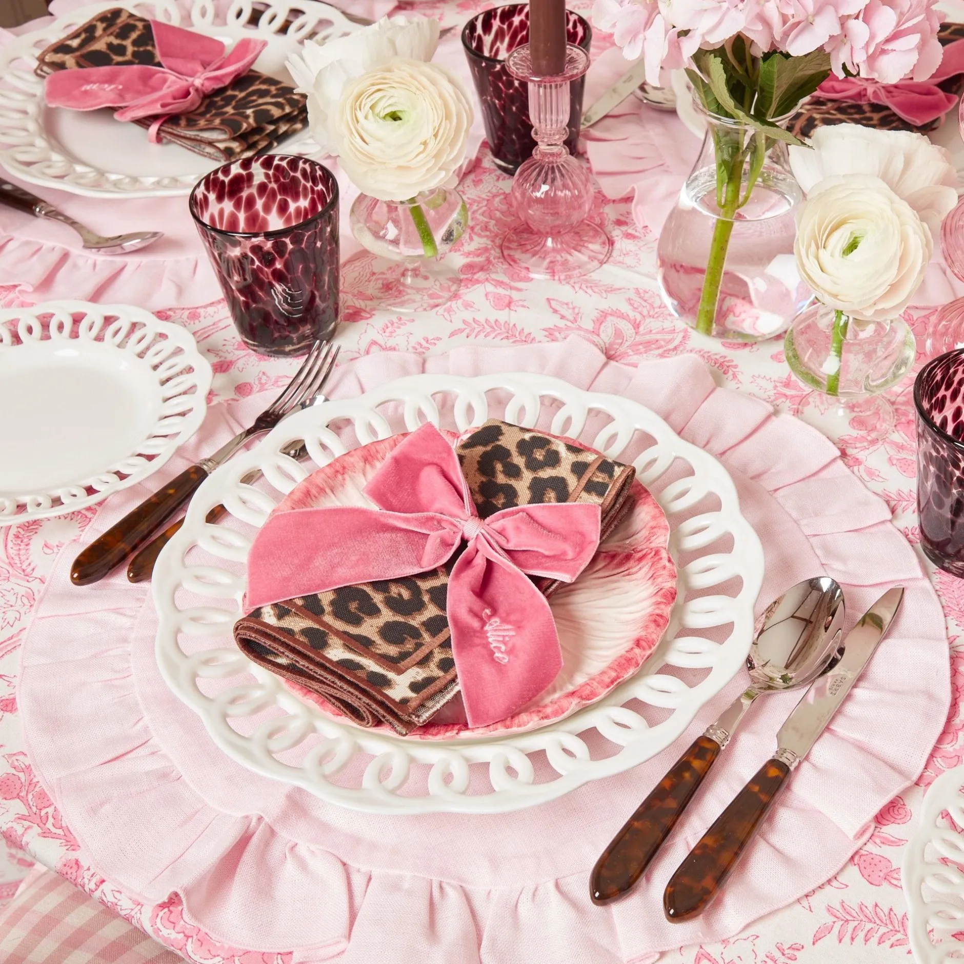 Hot Mrs. Alice Personalised Dusty Pink Napkin Bow