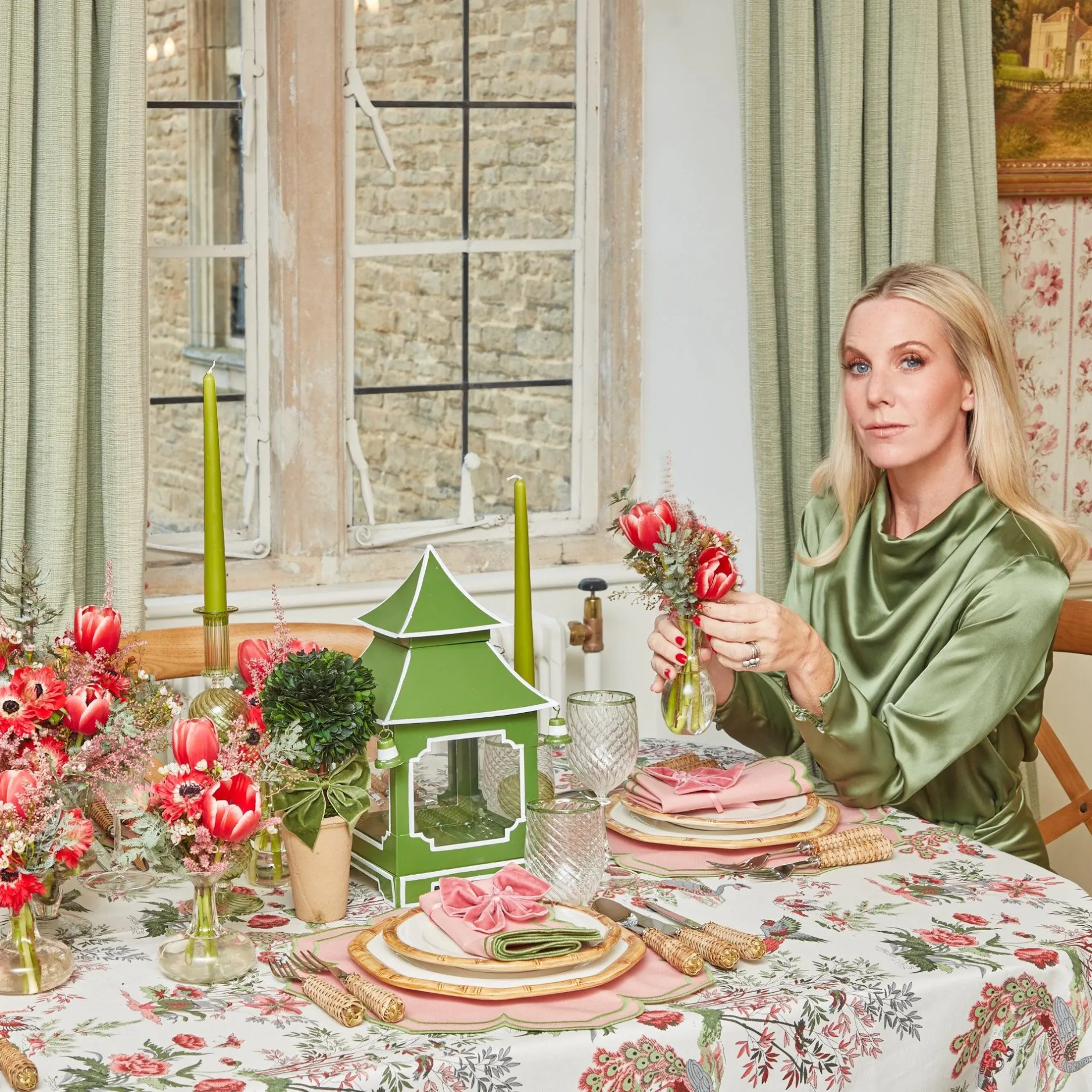 New Mrs. Alice Pink Birdsong Tablecloth