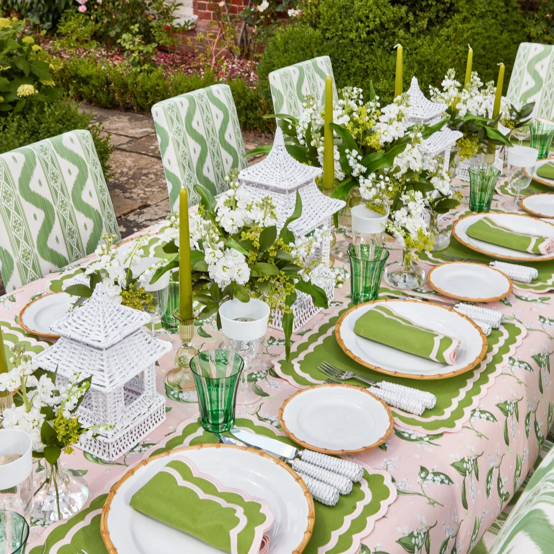 Discount Mrs. Alice Pink Lily Of The Valley Tablecloth