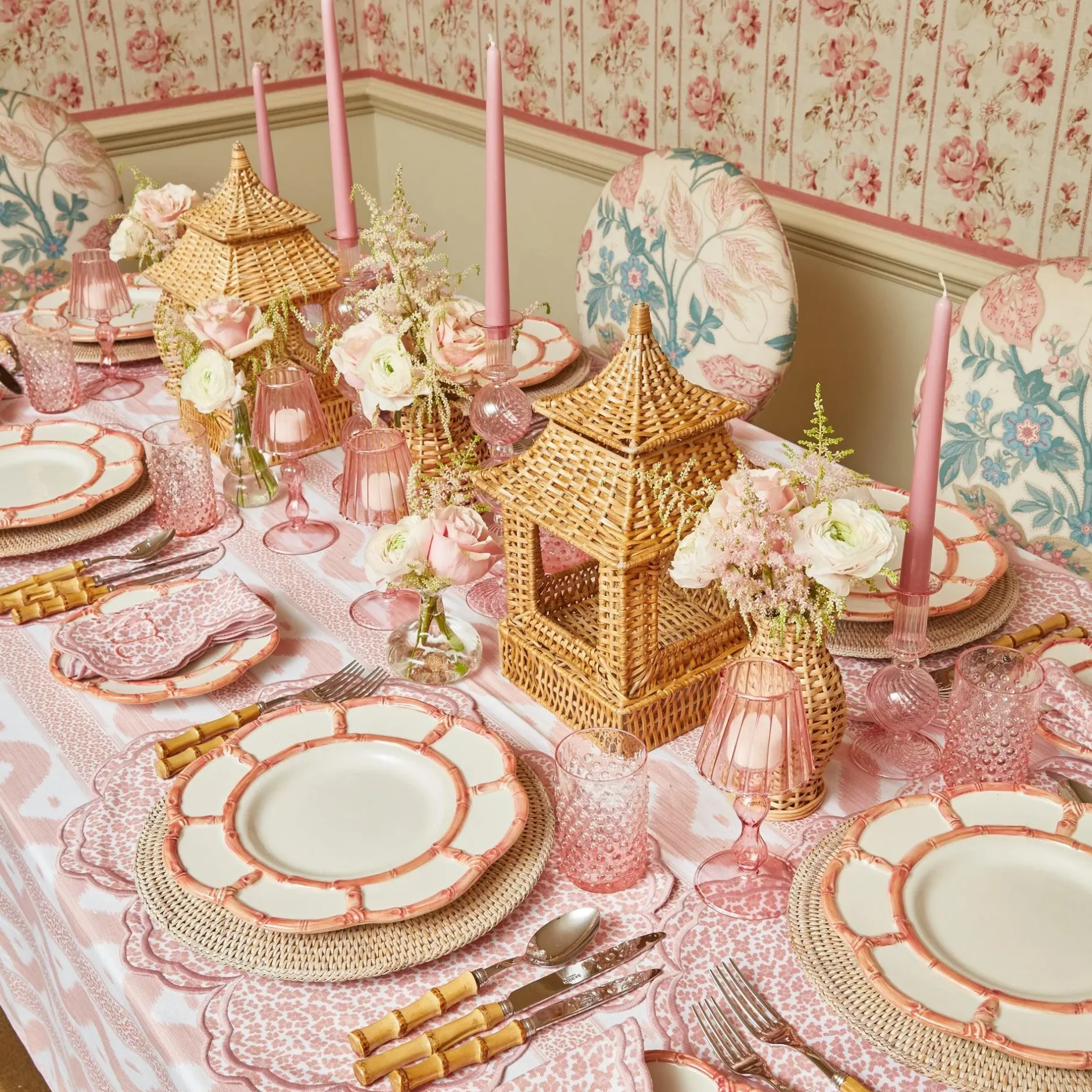 Hot Mrs. Alice Pink Petal Bamboo Dinner Plate
