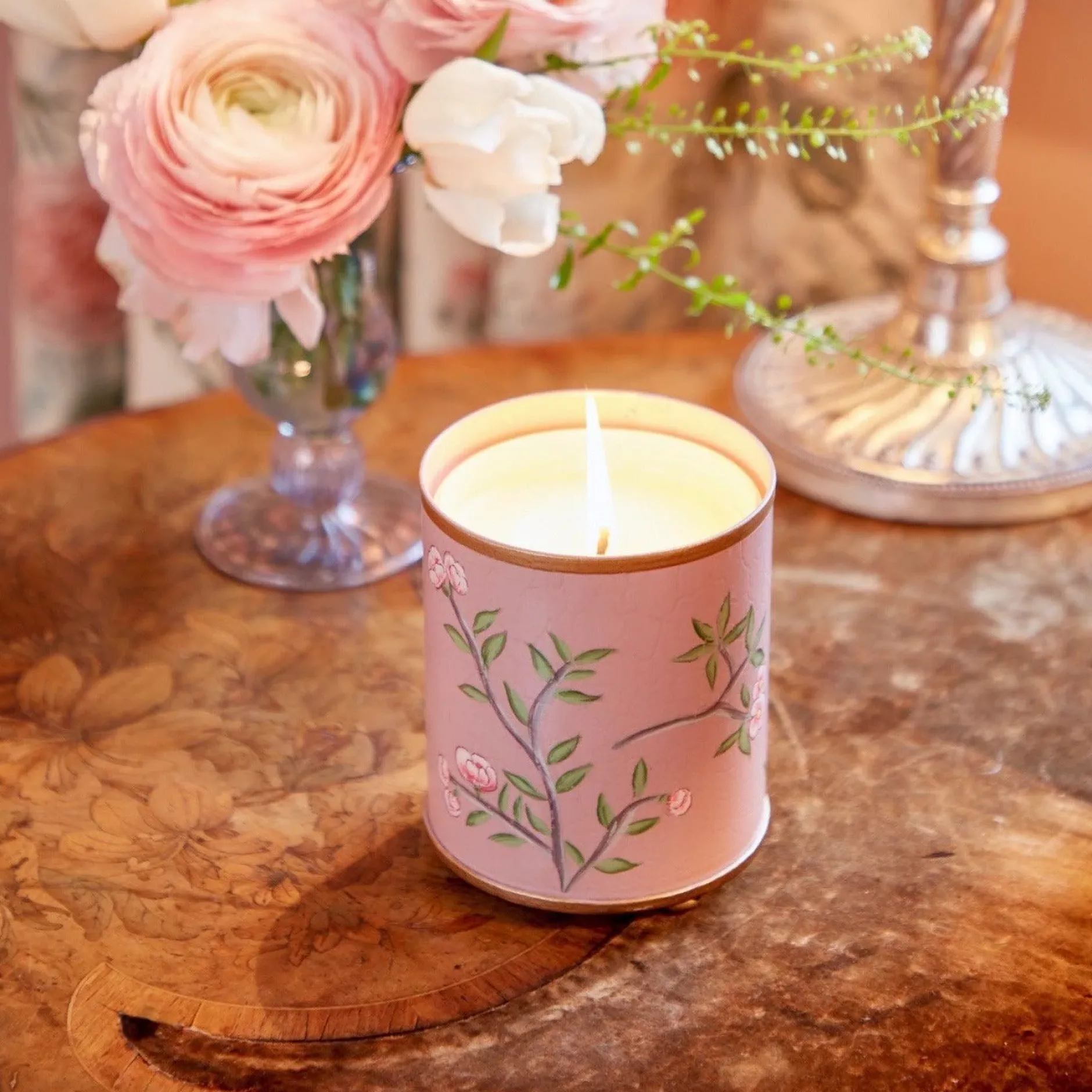 New Mrs. Alice Portrait Of A Garden Scented Candle & Pot Set
