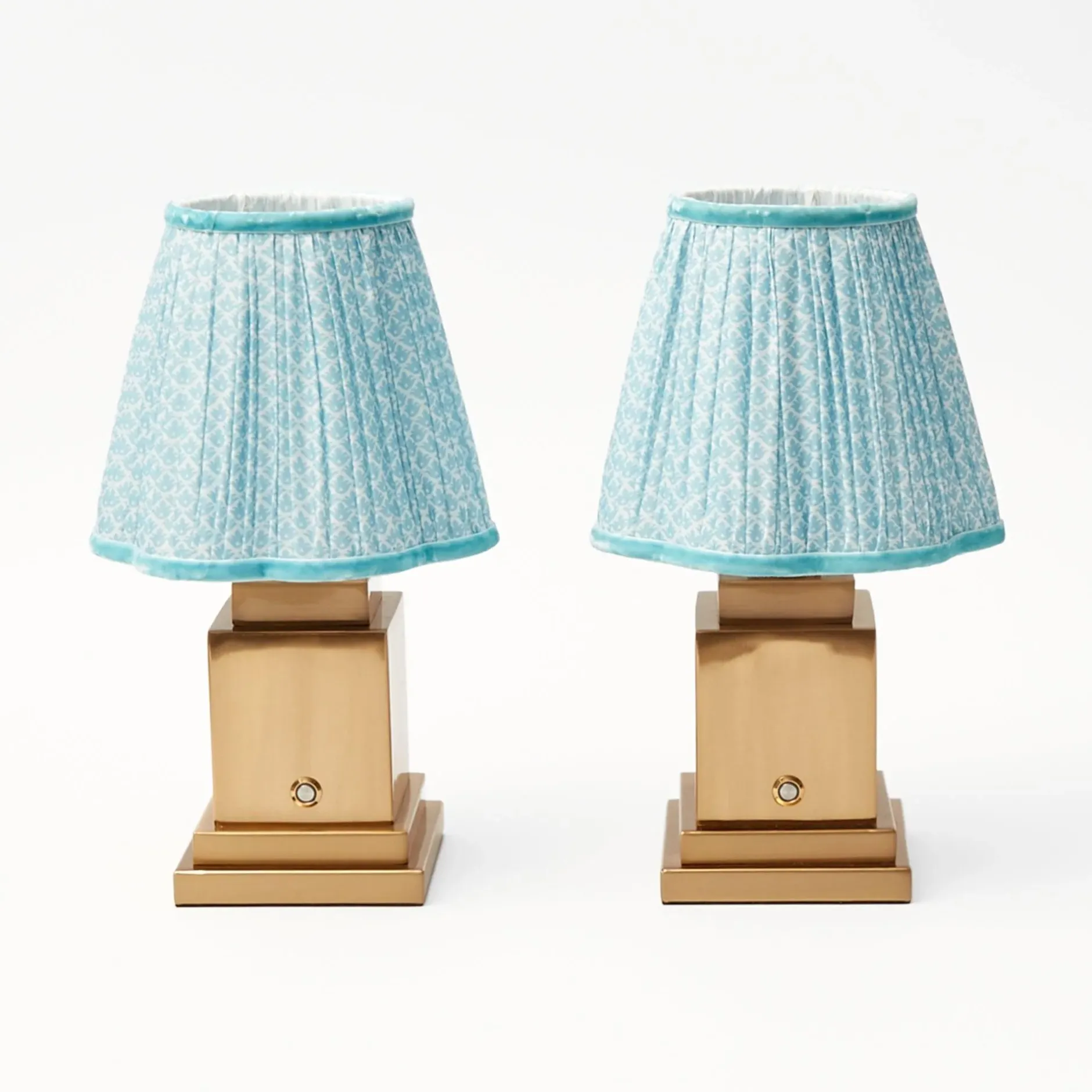 Clearance Mrs. Alice Rechargeable Lamp With Baby Blue Lotus Lampshade
