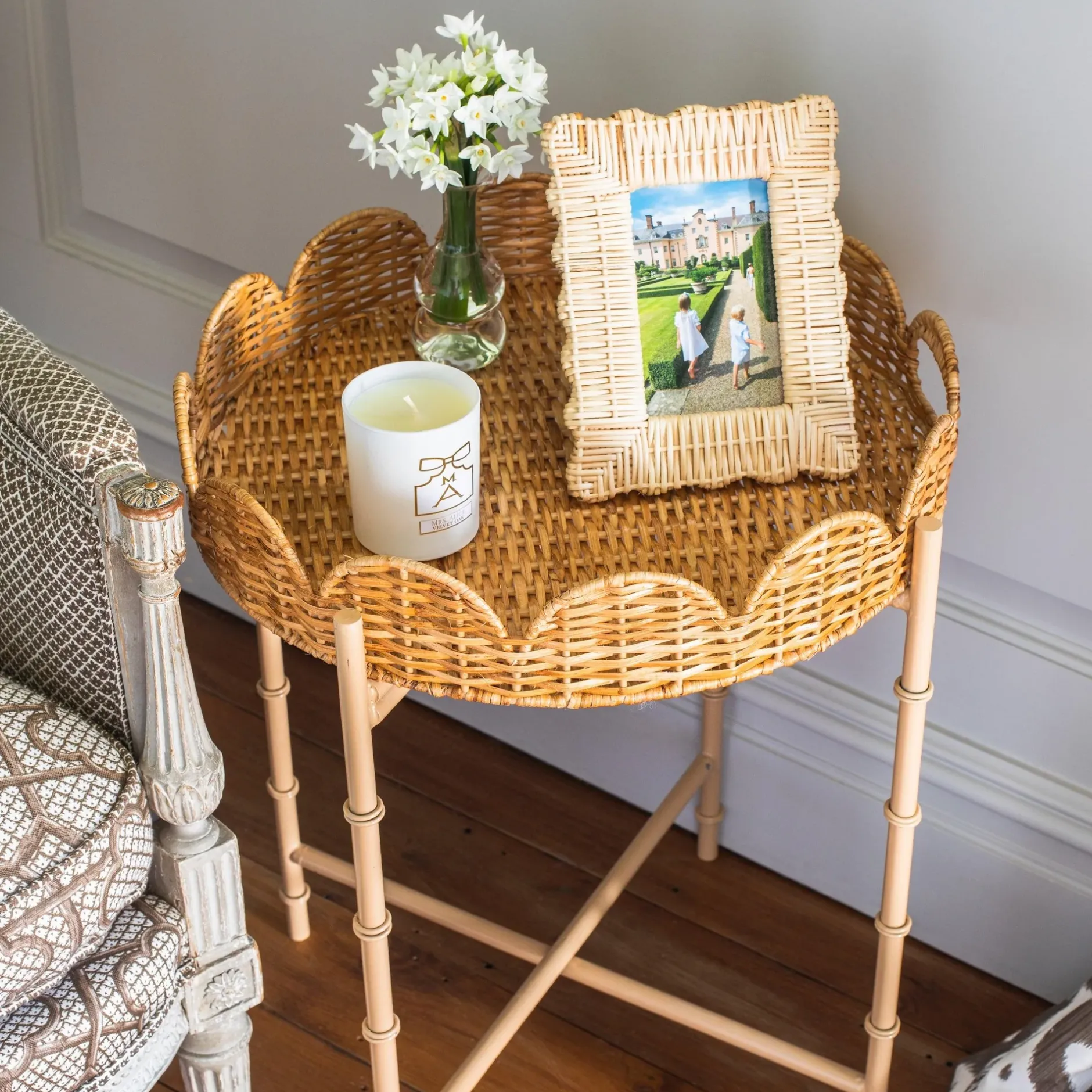Sale Mrs. Alice Round Scalloped Rattan Tray With Stand