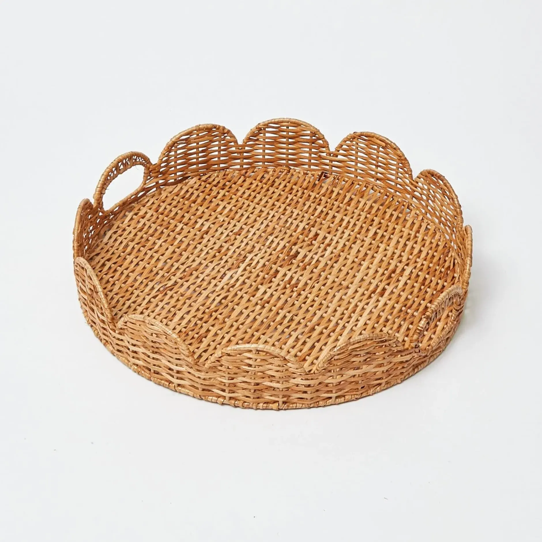 Discount Mrs. Alice Round Scalloped Rattan Tray With Stand