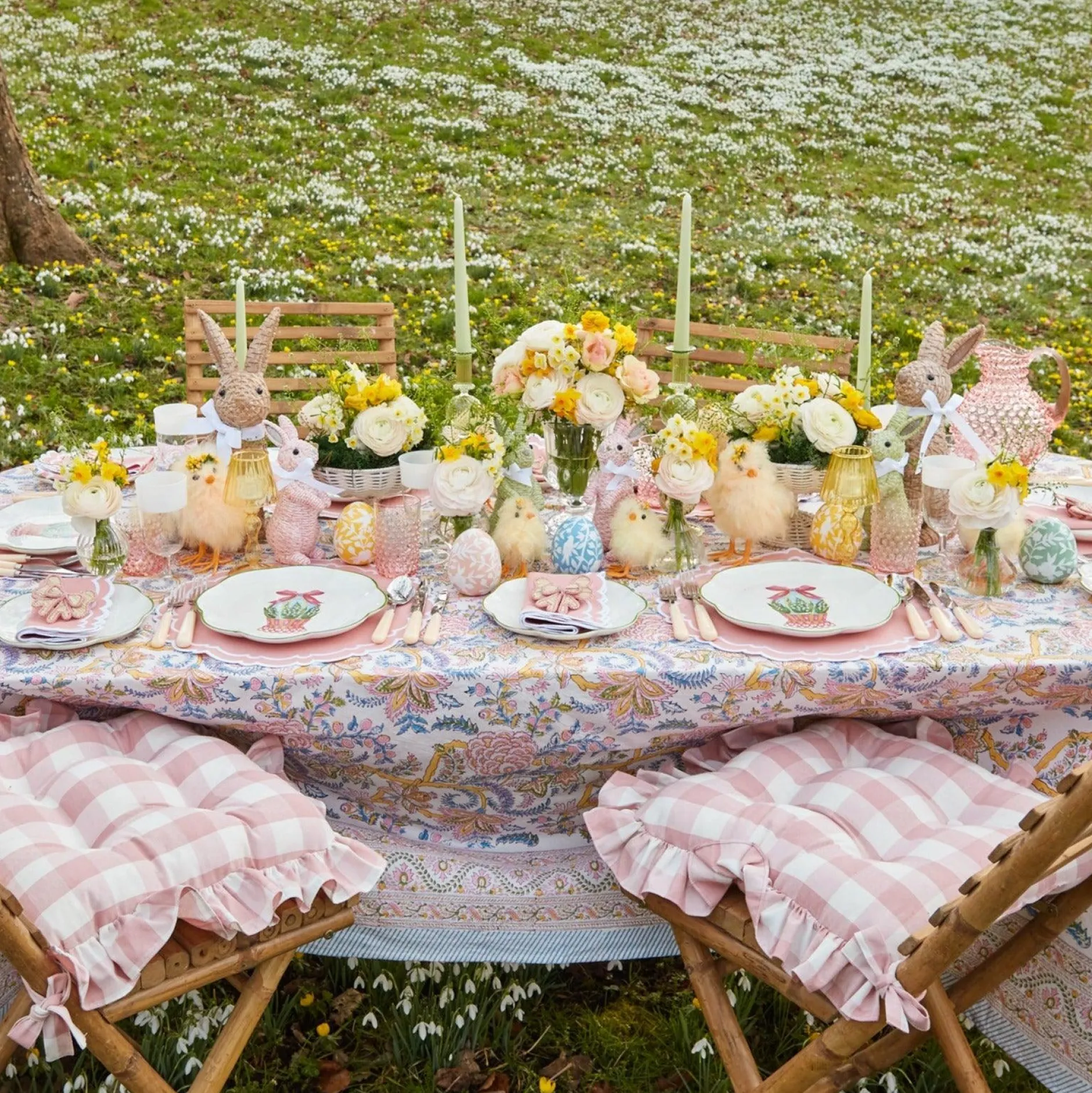 Mrs. Alice Scalloped Easter Dinner & Starter Plate (Set Of 8)