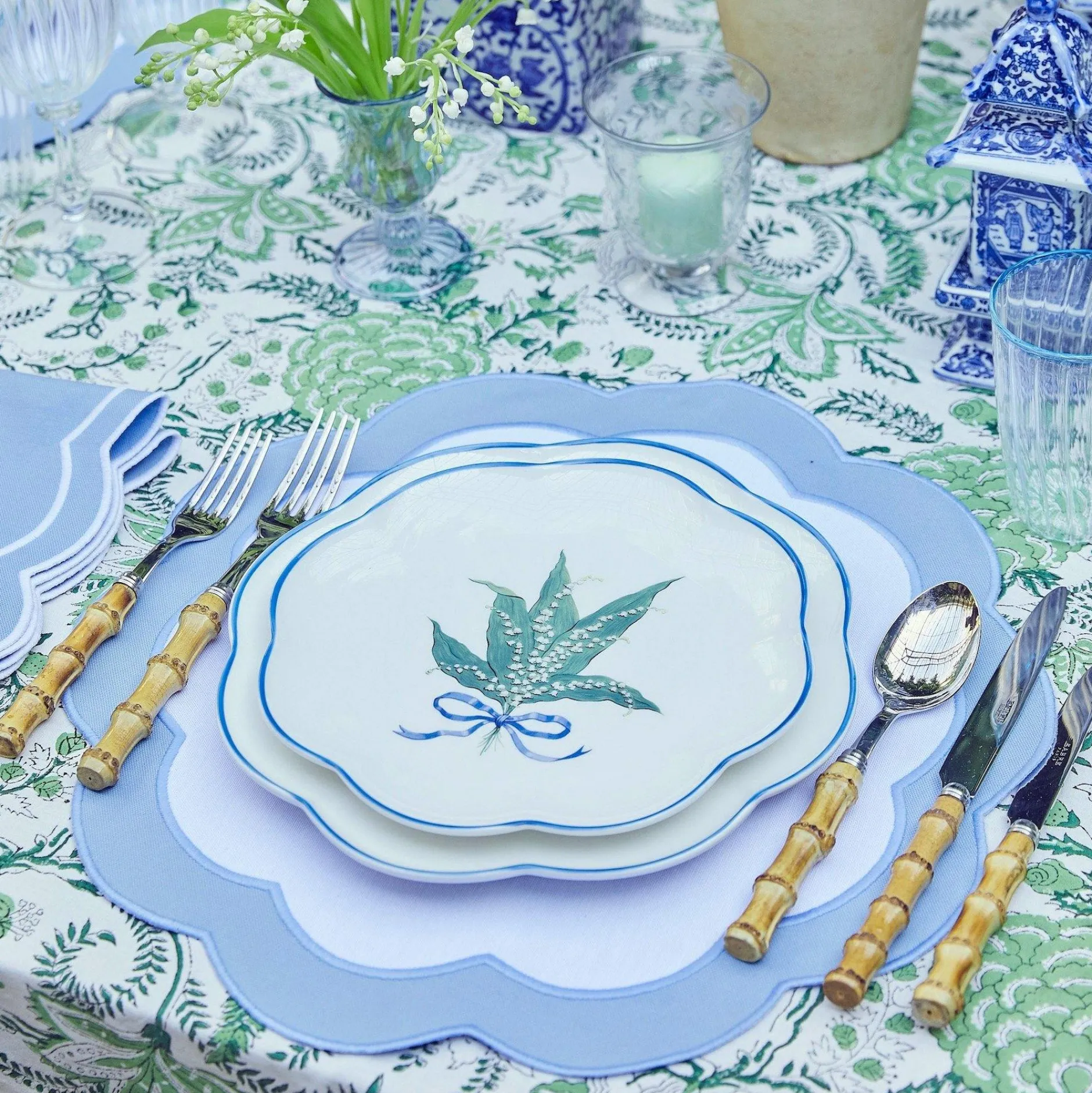 Hot Mrs. Alice Scalloped Lily Of The Valley Starter Plate