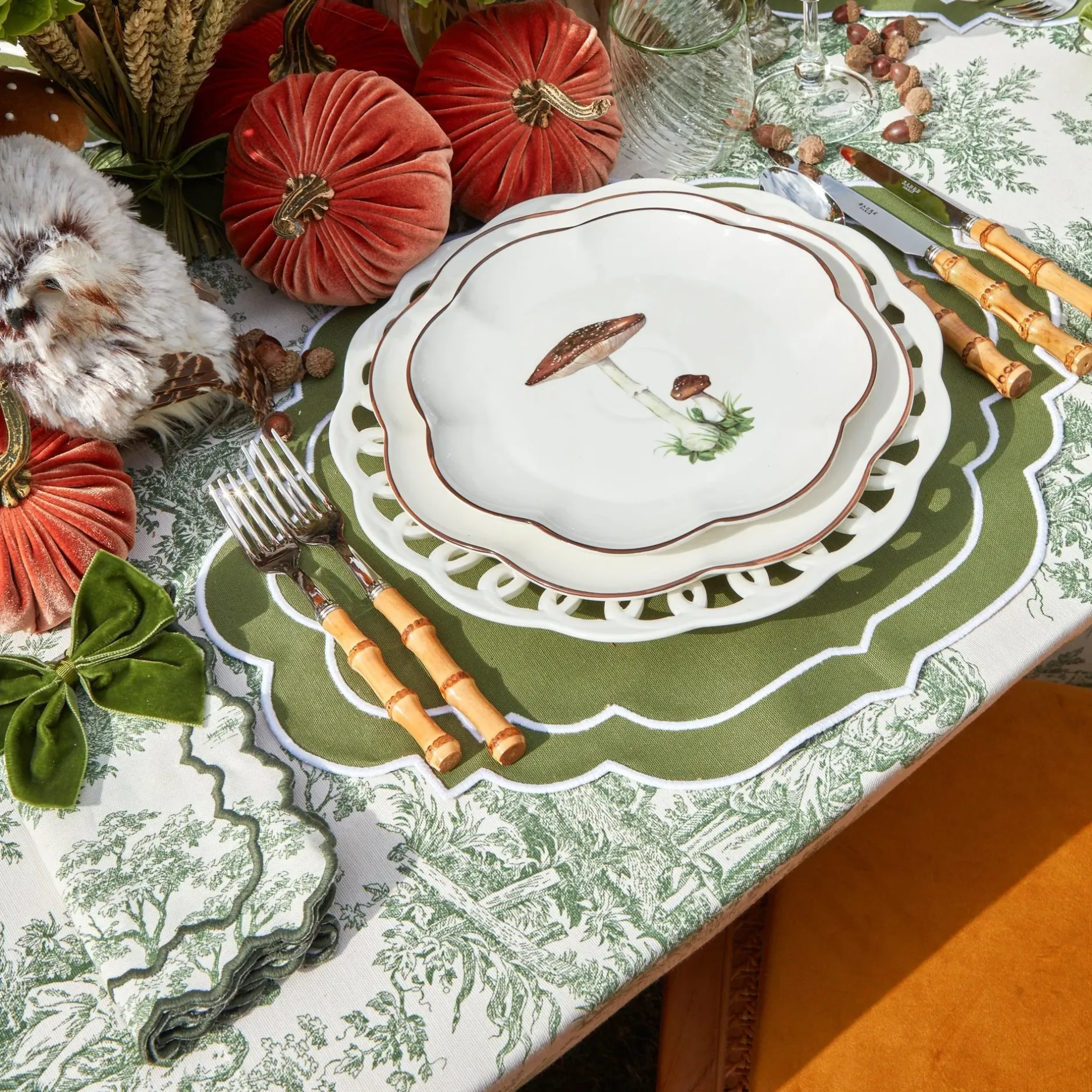Clearance Mrs. Alice Scalloped Mushroom Starter Plates (Set Of 4)