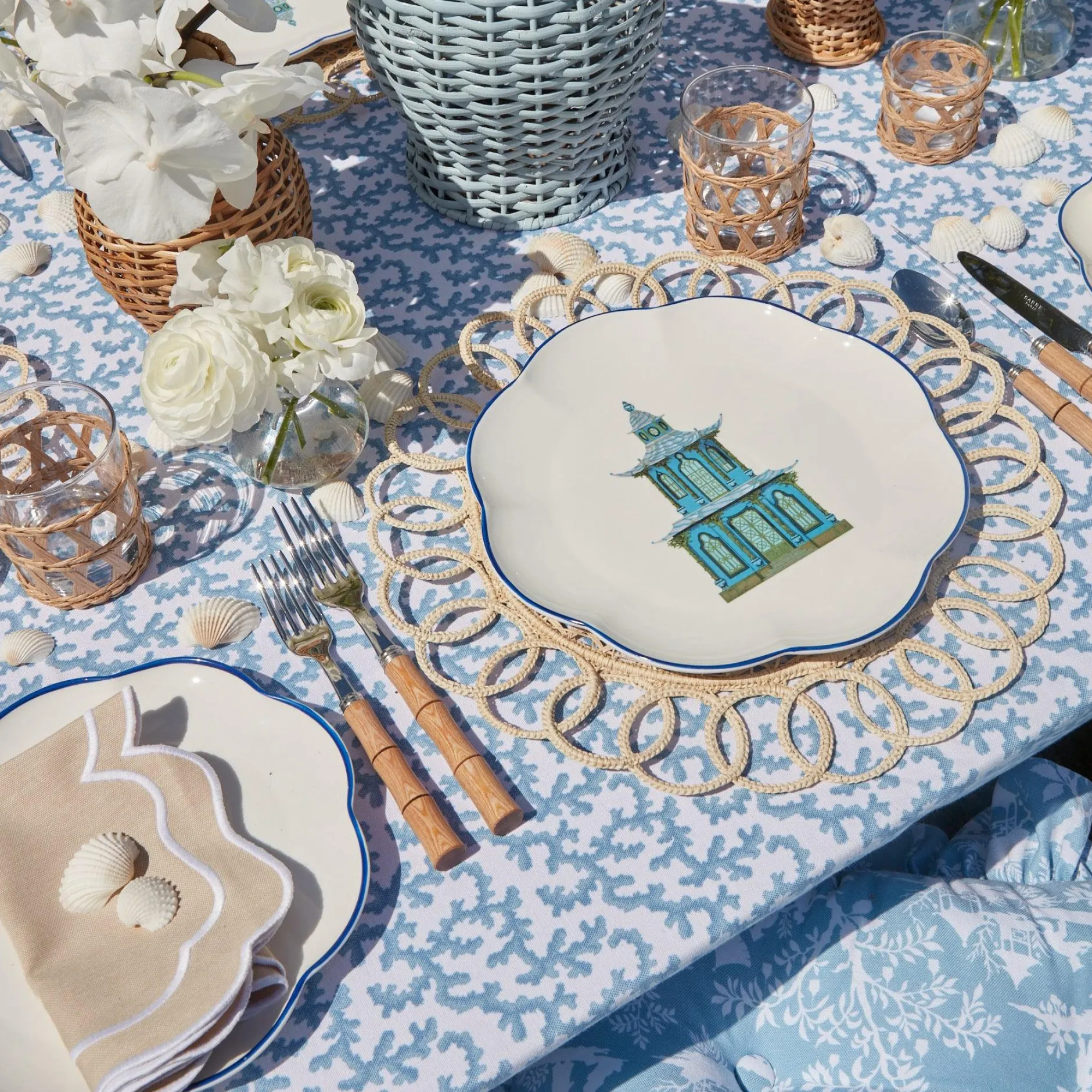 Online Mrs. Alice Scalloped Pagoda Dinner Plate