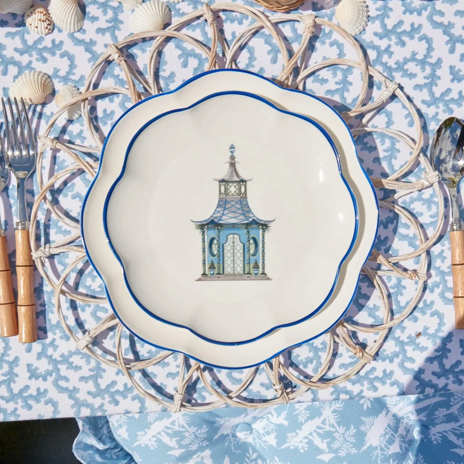 Hot Mrs. Alice Scalloped Pagoda Starter Plate (Set Of 4)
