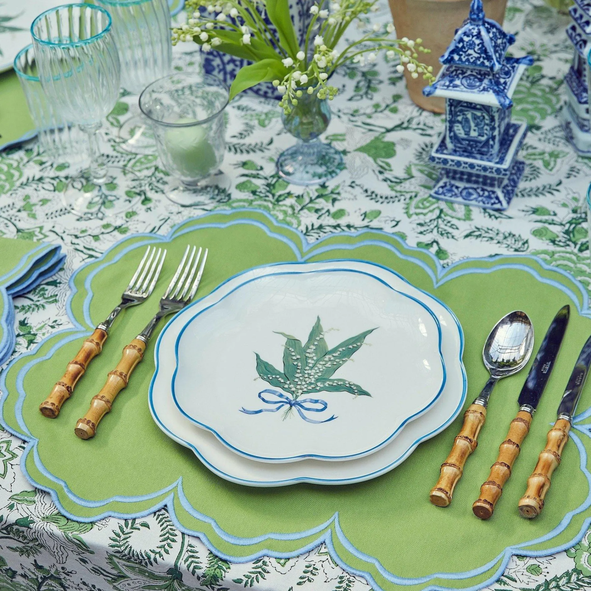 Discount Mrs. Alice Serena Apple Green With Blue Placemats (Set Of 4)