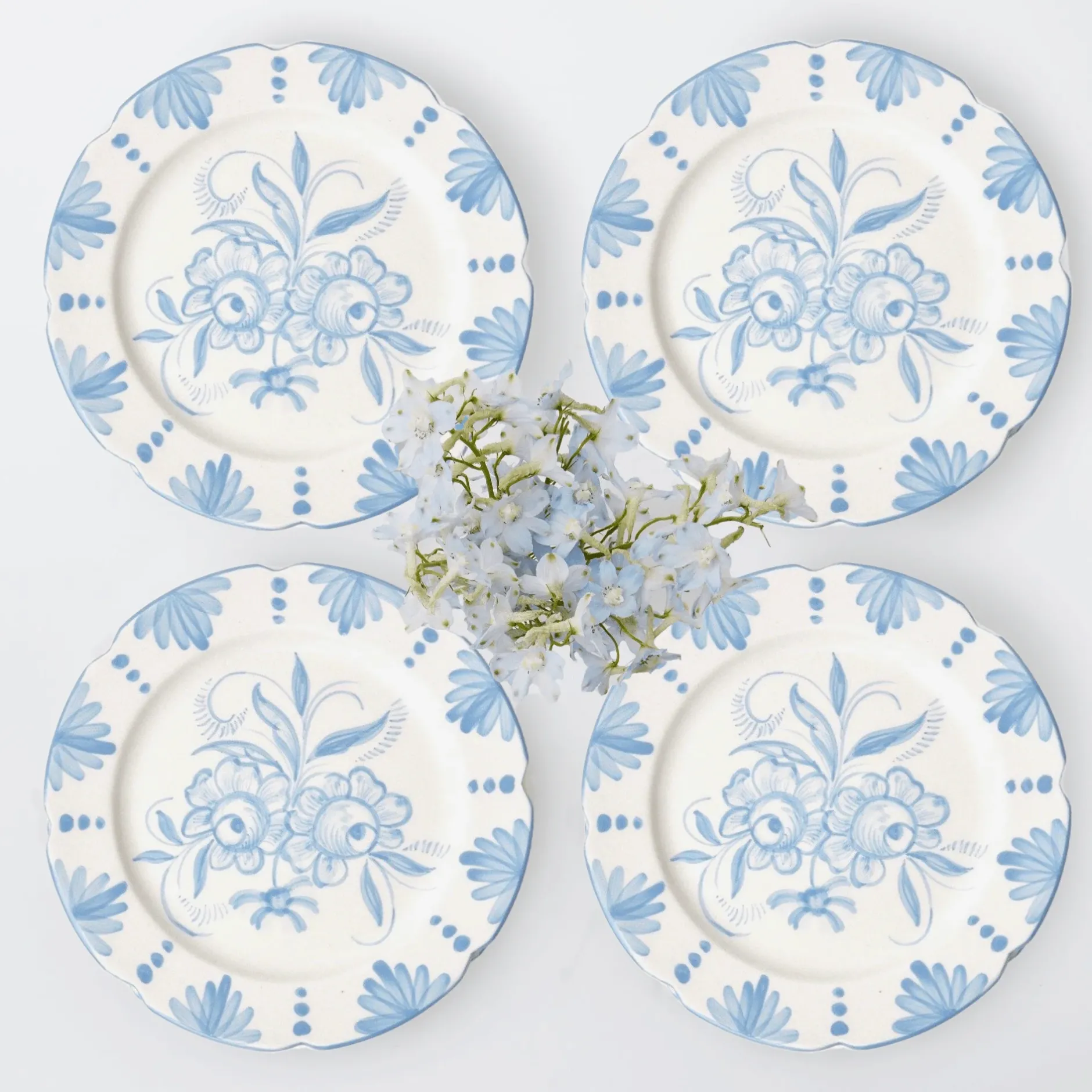 Mrs. Alice Seville Blue Gardenia Dinner Plate (Set Of 4)