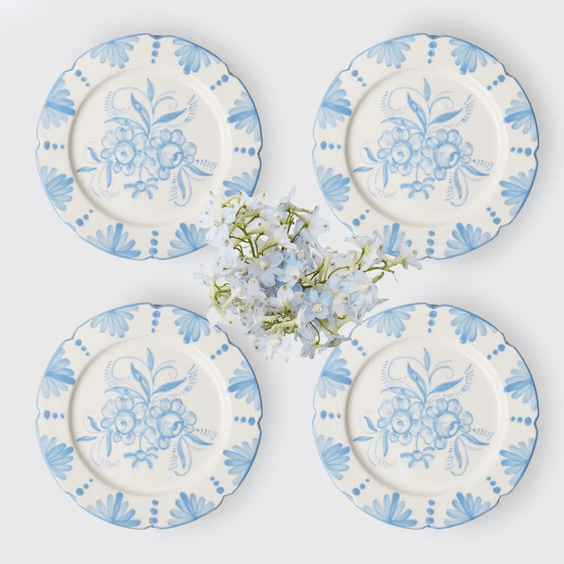 New Mrs. Alice Seville Blue Gardenia Starter Plate (Set Of 4)