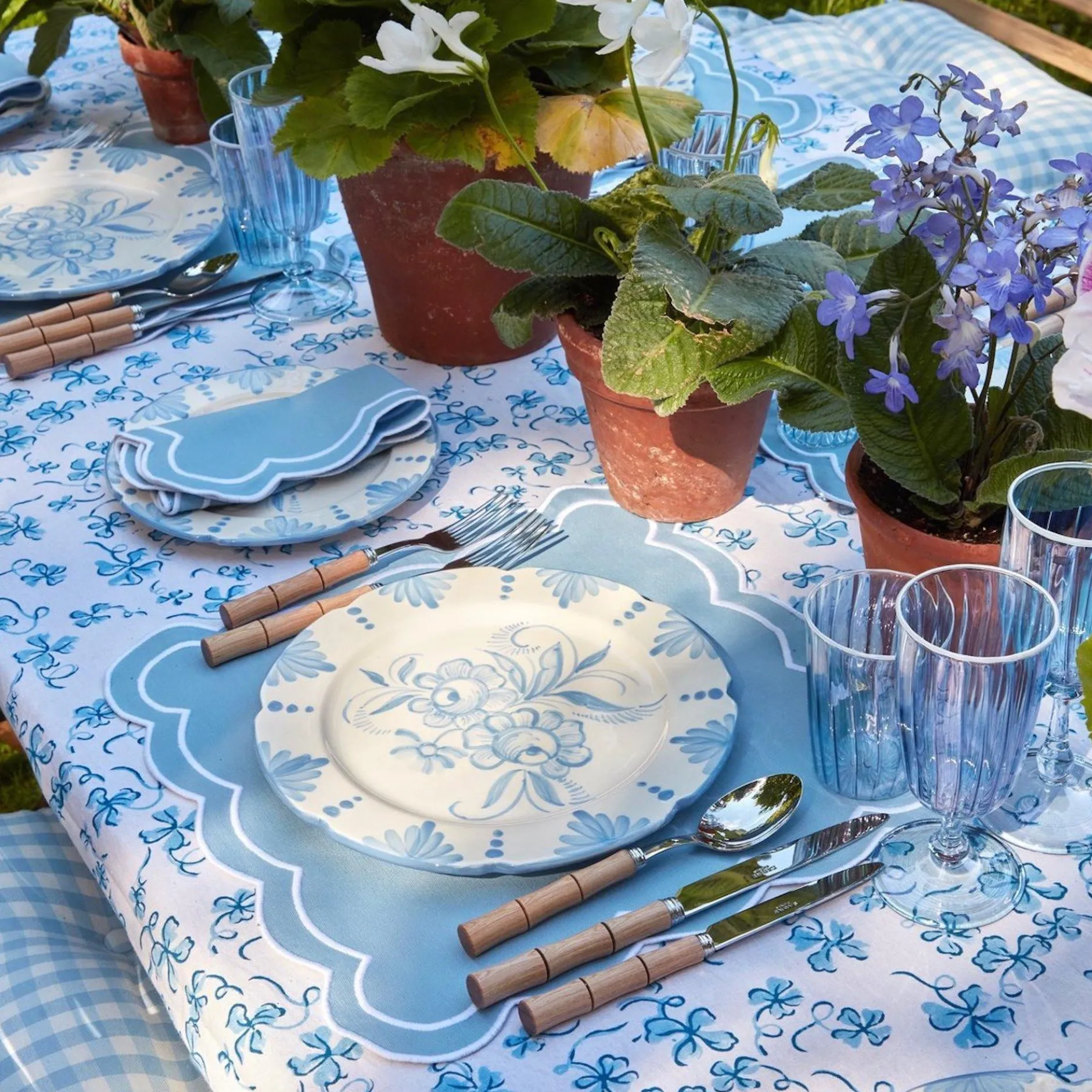 Discount Mrs. Alice Seville Blue Gardenia Starter Plate