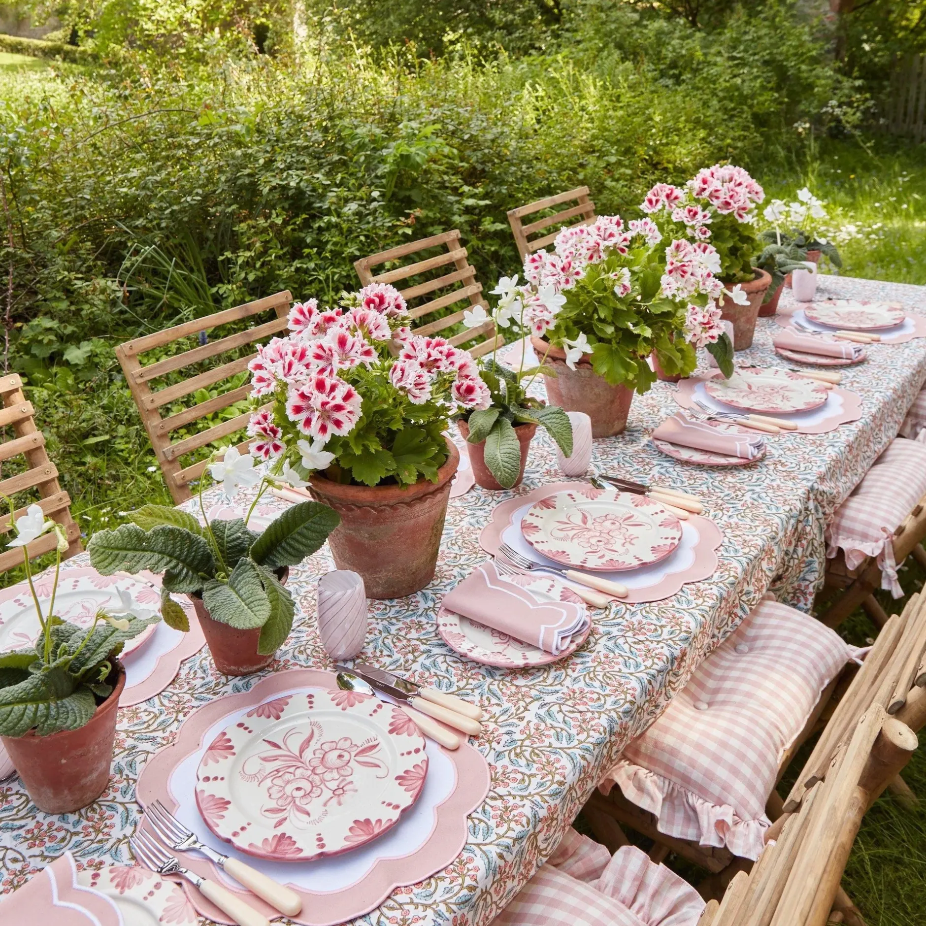 New Mrs. Alice Seville Pink Gardenia Starter Plate (Set Of 4)