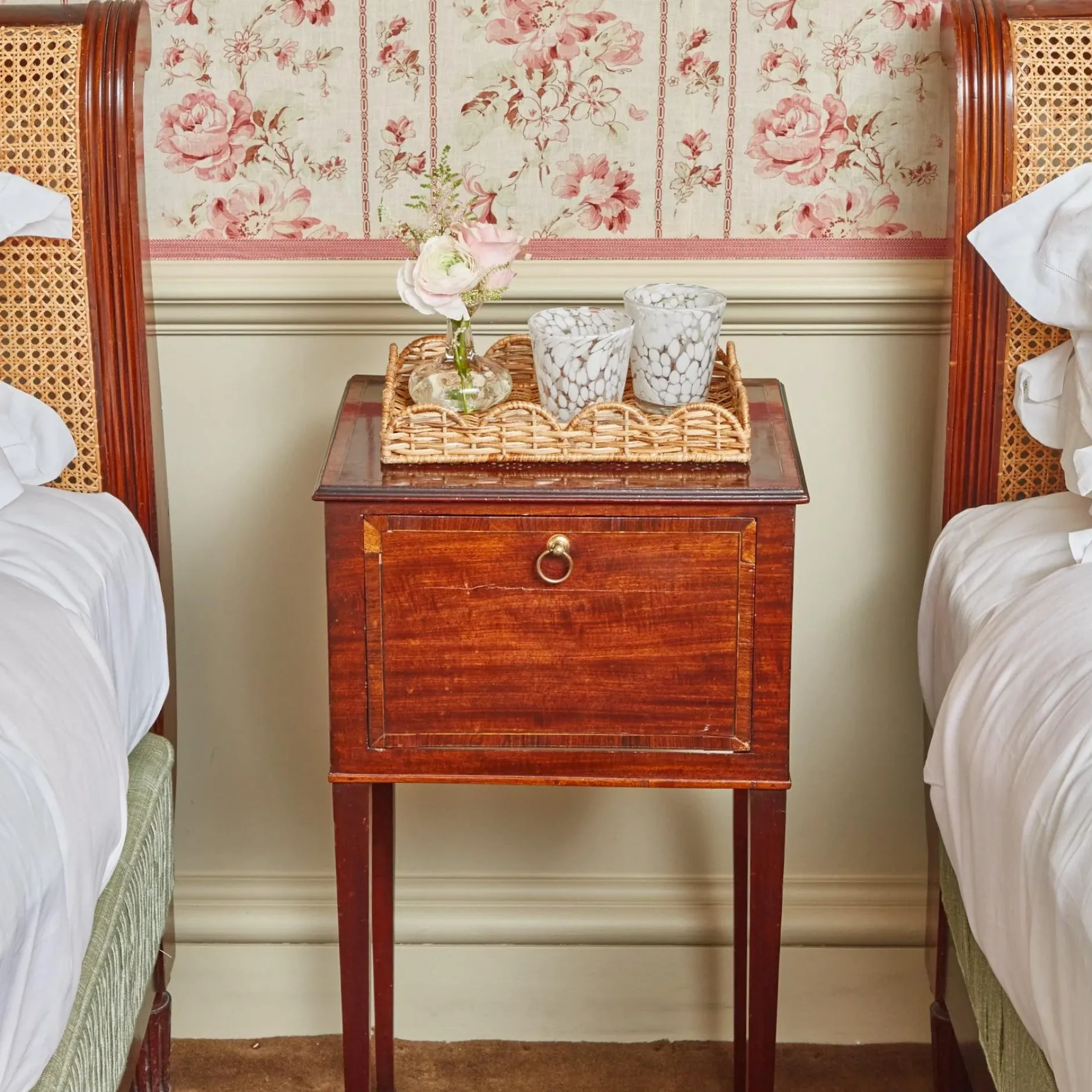 Sale Mrs. Alice Small Scalloped Rattan Tray