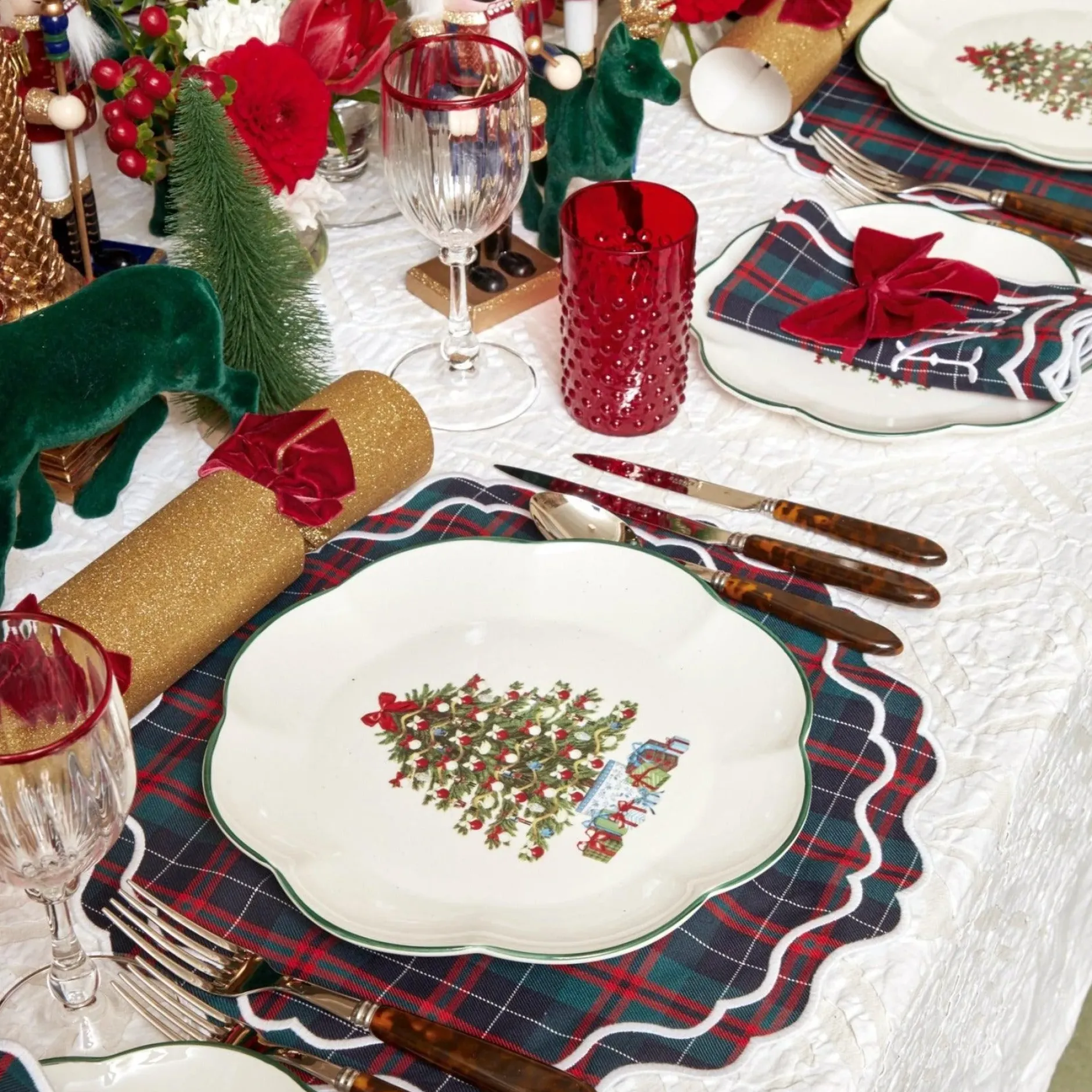 Hot Mrs. Alice Snowflake Applique Tablecloth
