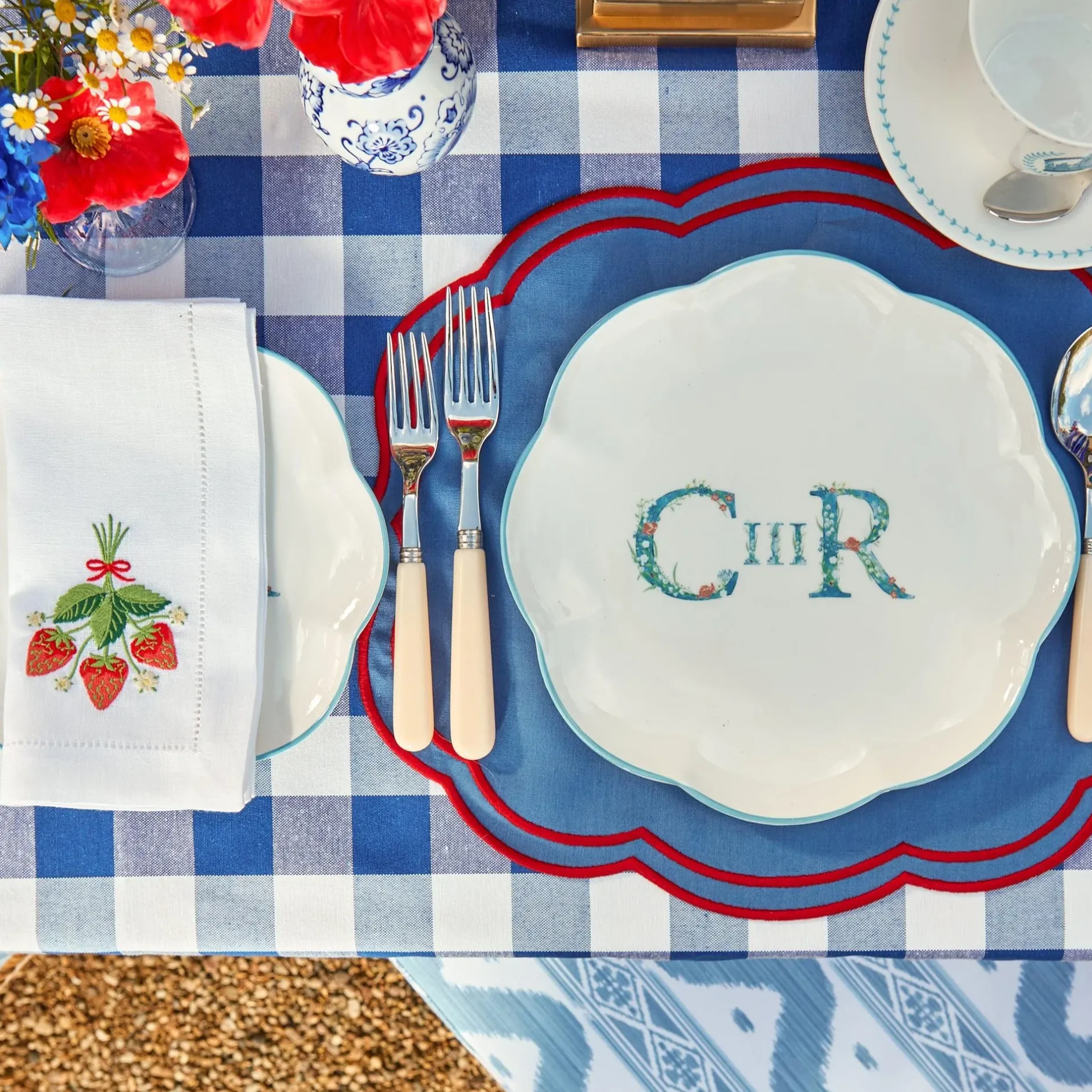 Online Mrs. Alice Strawberry White Linen Embroidered Napkins (Set Of 4)